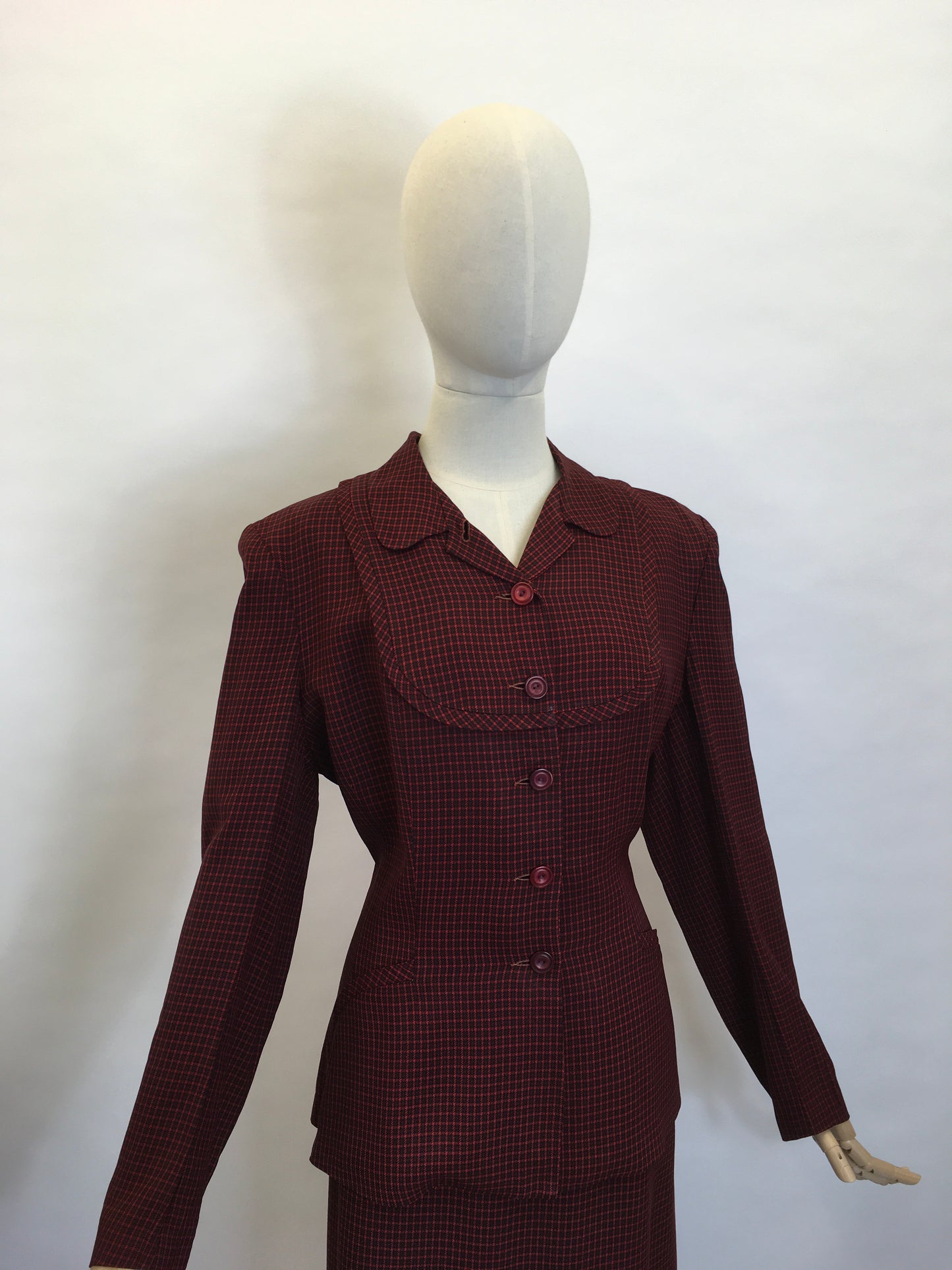 Original STUNNING 1940's American Suit - Fabulous Red & Black Check Pattern Fabric