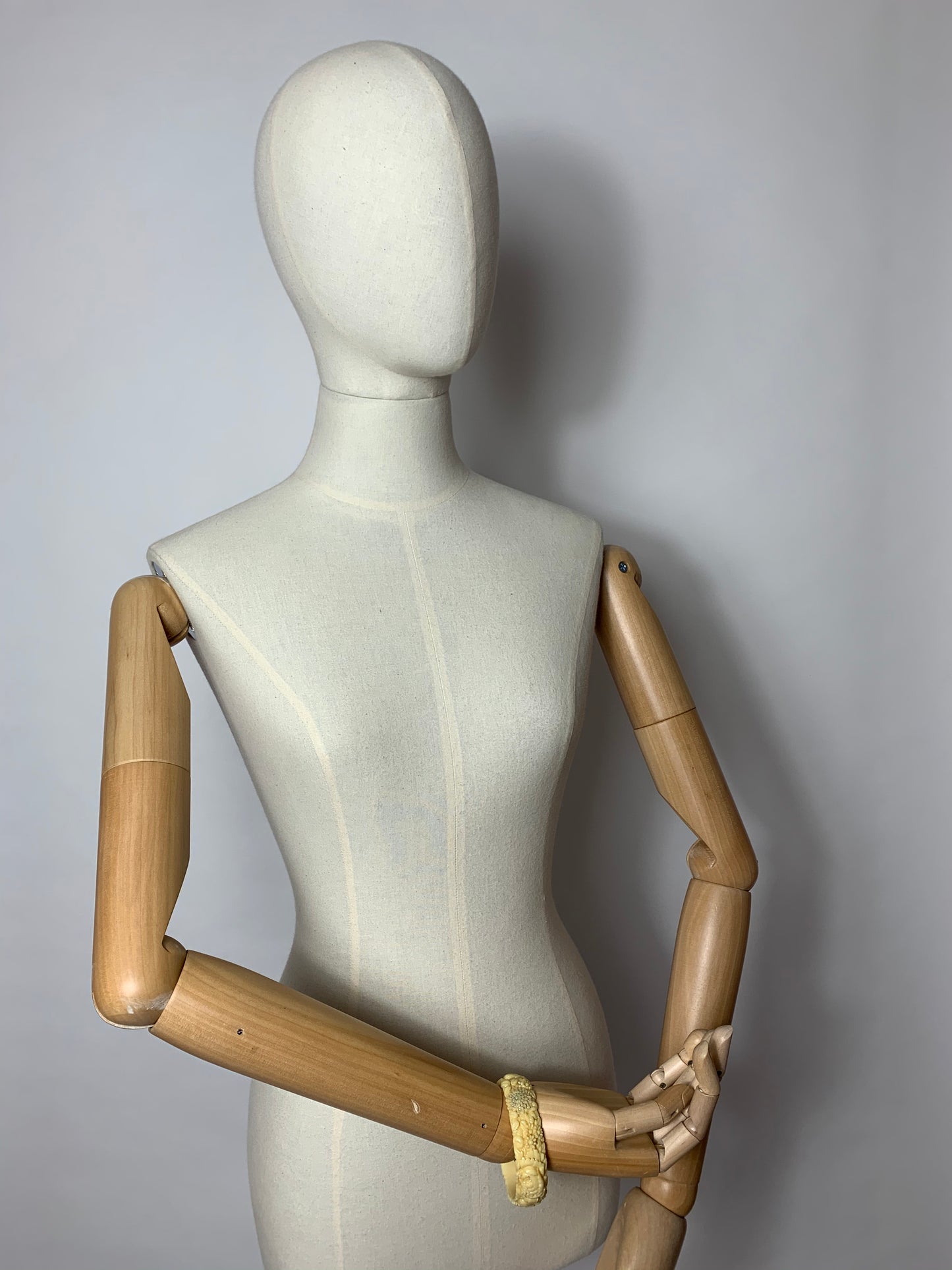 Original late 1930’s Celluloid Bangle - Featuring Carved Florals In a Lovely Warm Cream