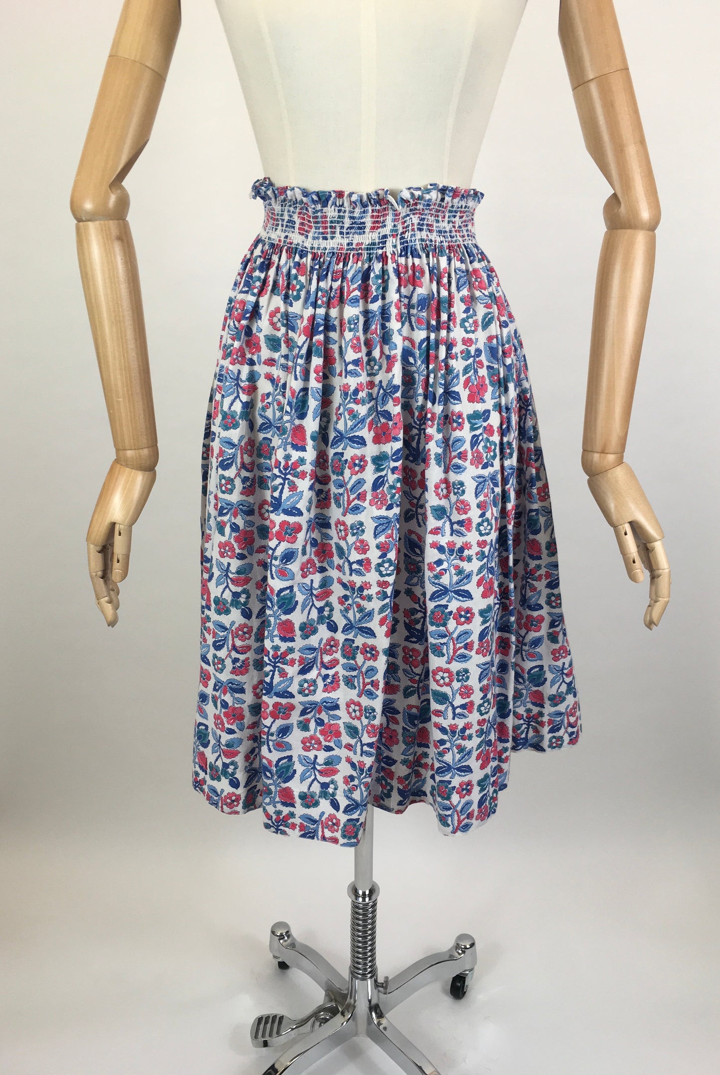 Original 1950’s Floral Printed Cotton Skirt - Made by ‘ Tootal’