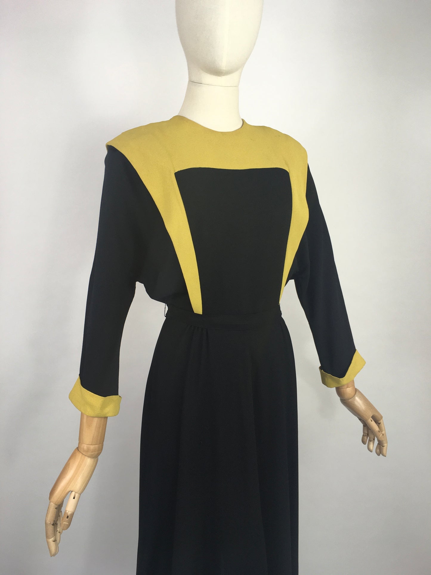 Original 1940’s Amazing Colour Block Dress with Strong Shoulders - In a Black & Chartreuse Colour Block