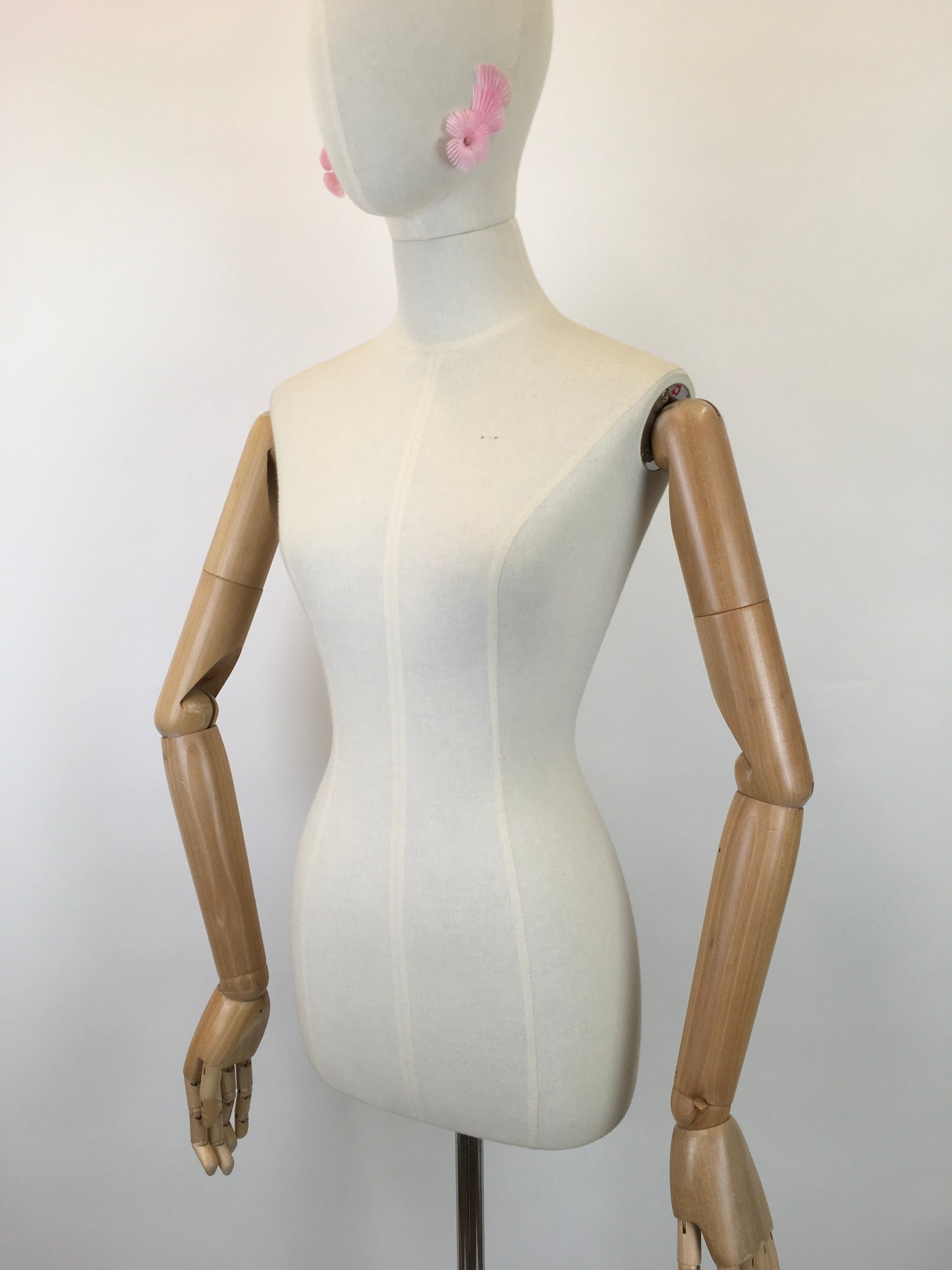 Original 1950’s Plastic Climber Clip on Earrings - In Bubblegum Pink