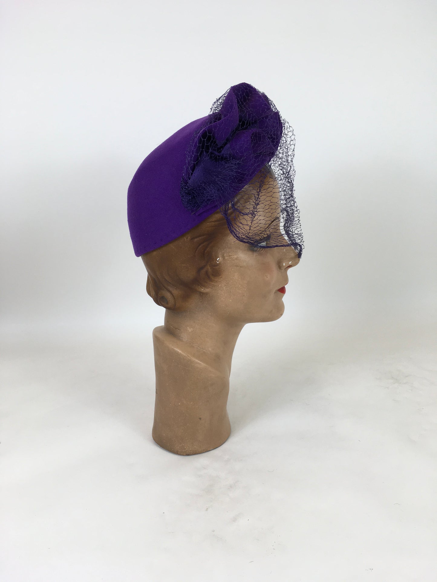 Original 1940's Exquisite 'New York Creations' Hat - In Cadburys Rich Purple
