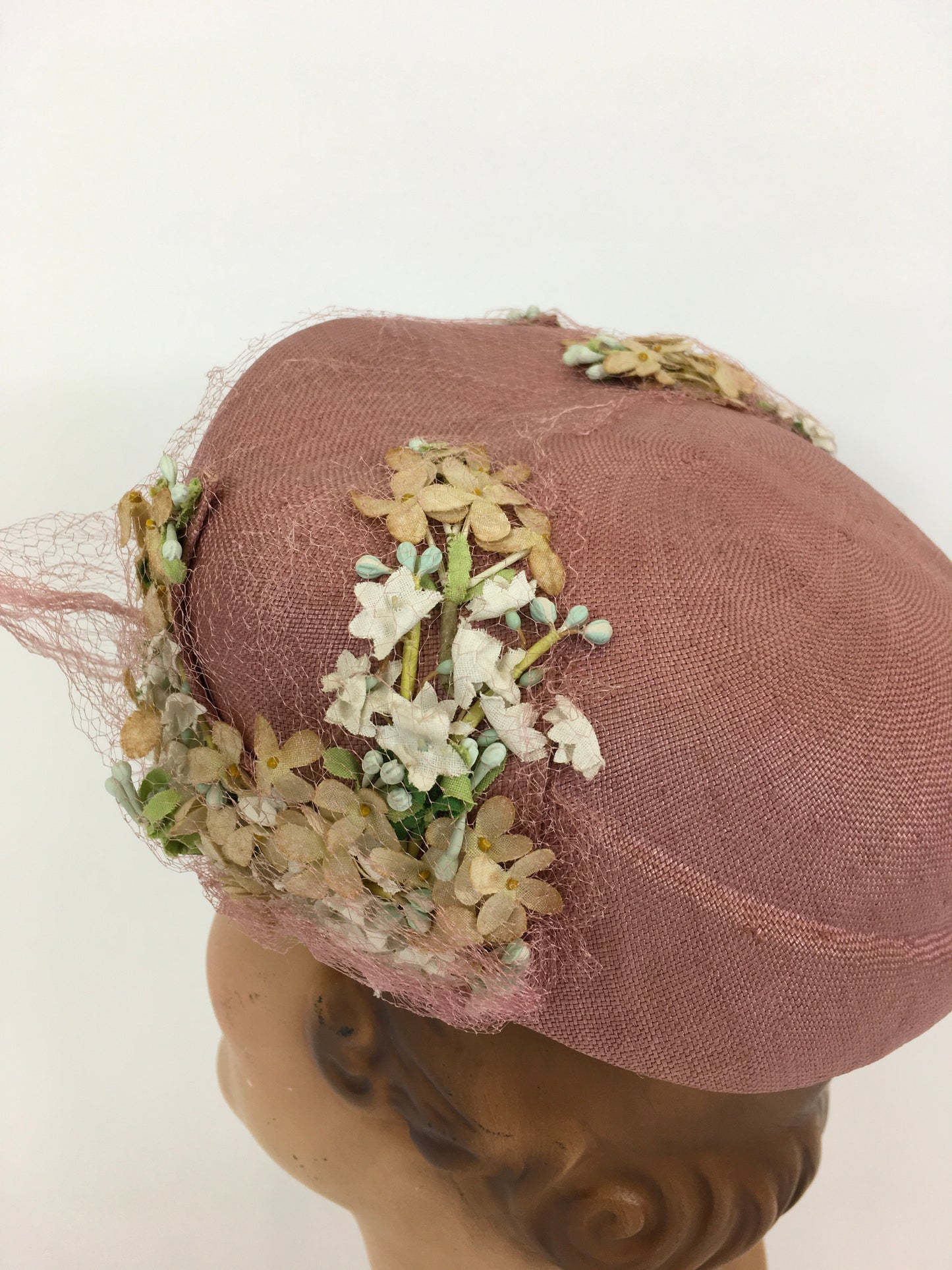 Original 1940’s Darling Powdered Rose Pink Hat - With Veiling and Beautiful Millinery Flower Embellishments