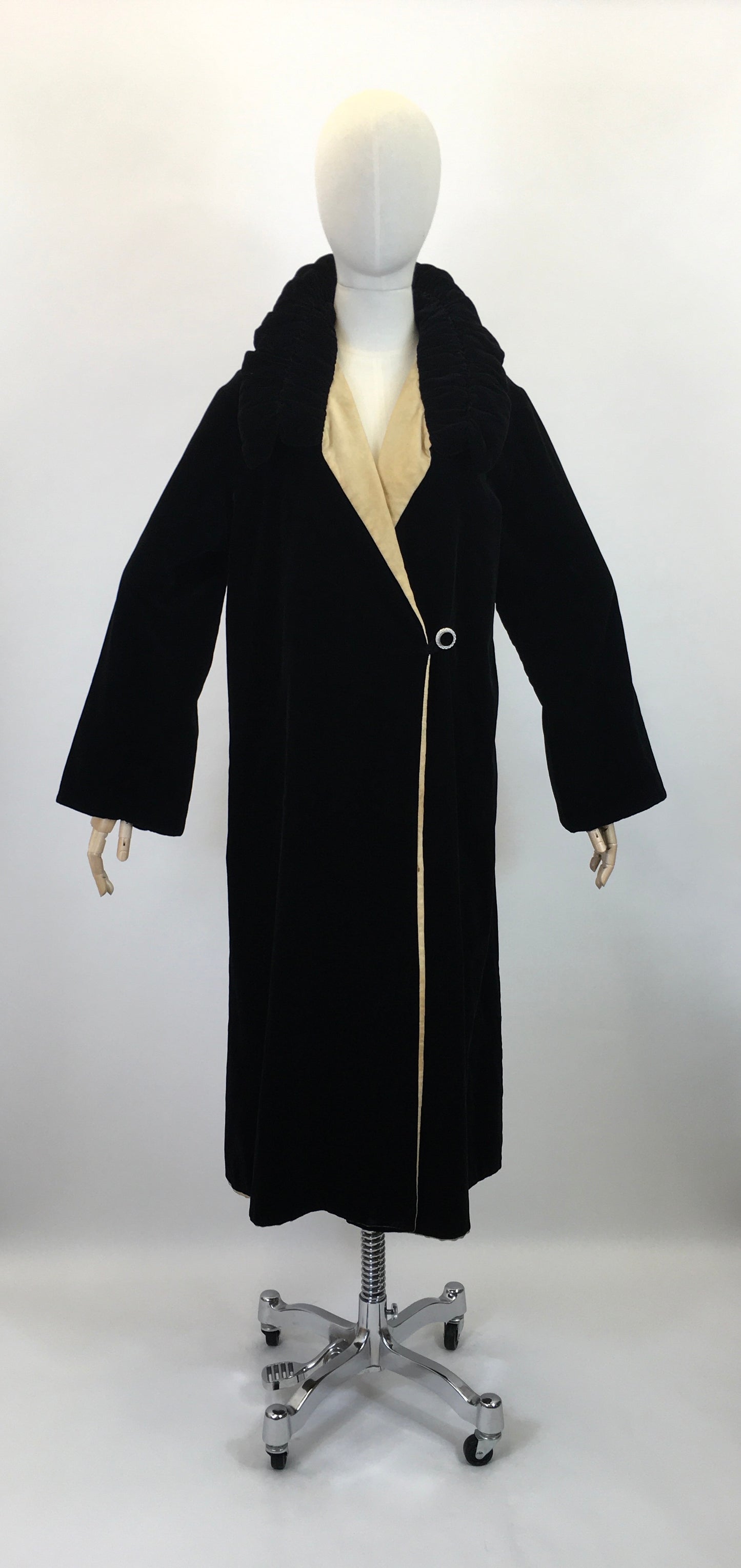 Original Early 1920's Sensational Opera Coat - In A Sumptuous Black Silk Velvet with Divine Collar