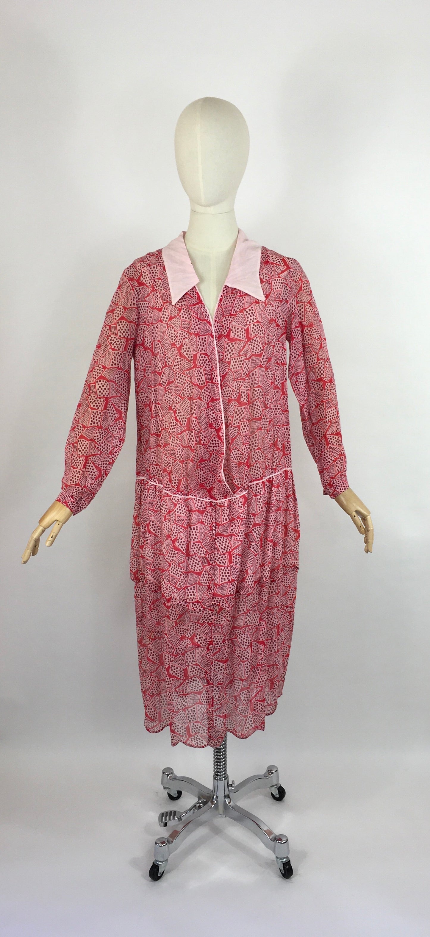 Original Early 1930s Darling Day Dress - In a Fabulous Deco Almost Book Print Cotton Lawn with Scalloped Hem Detailing