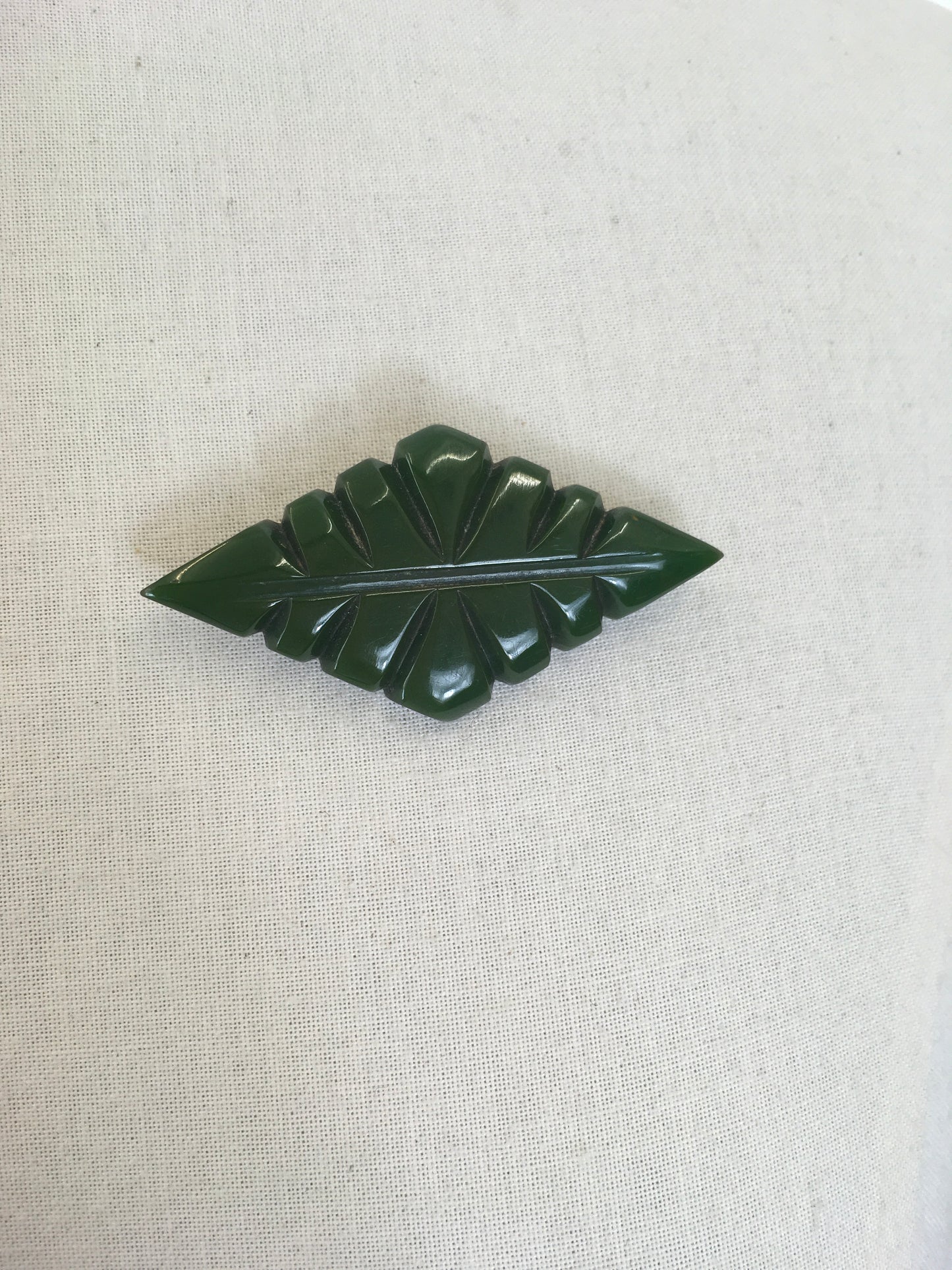 Original late 1940’s early 1950’s Bakelite Leaf Brooch - In Pine Green