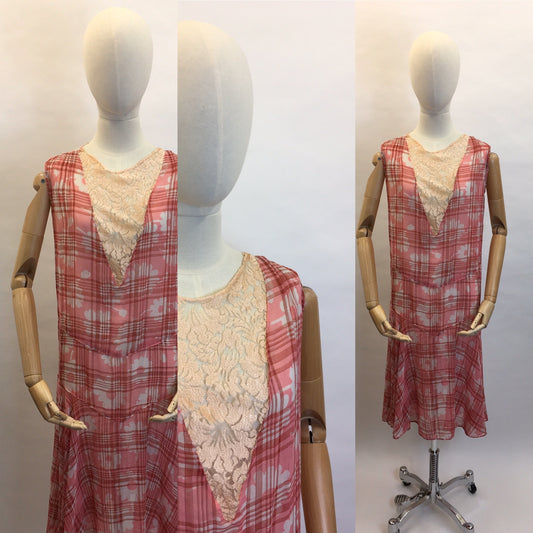 Original 1920s Day Dress - A Stunning Blend of Lace & Cotton Lawn