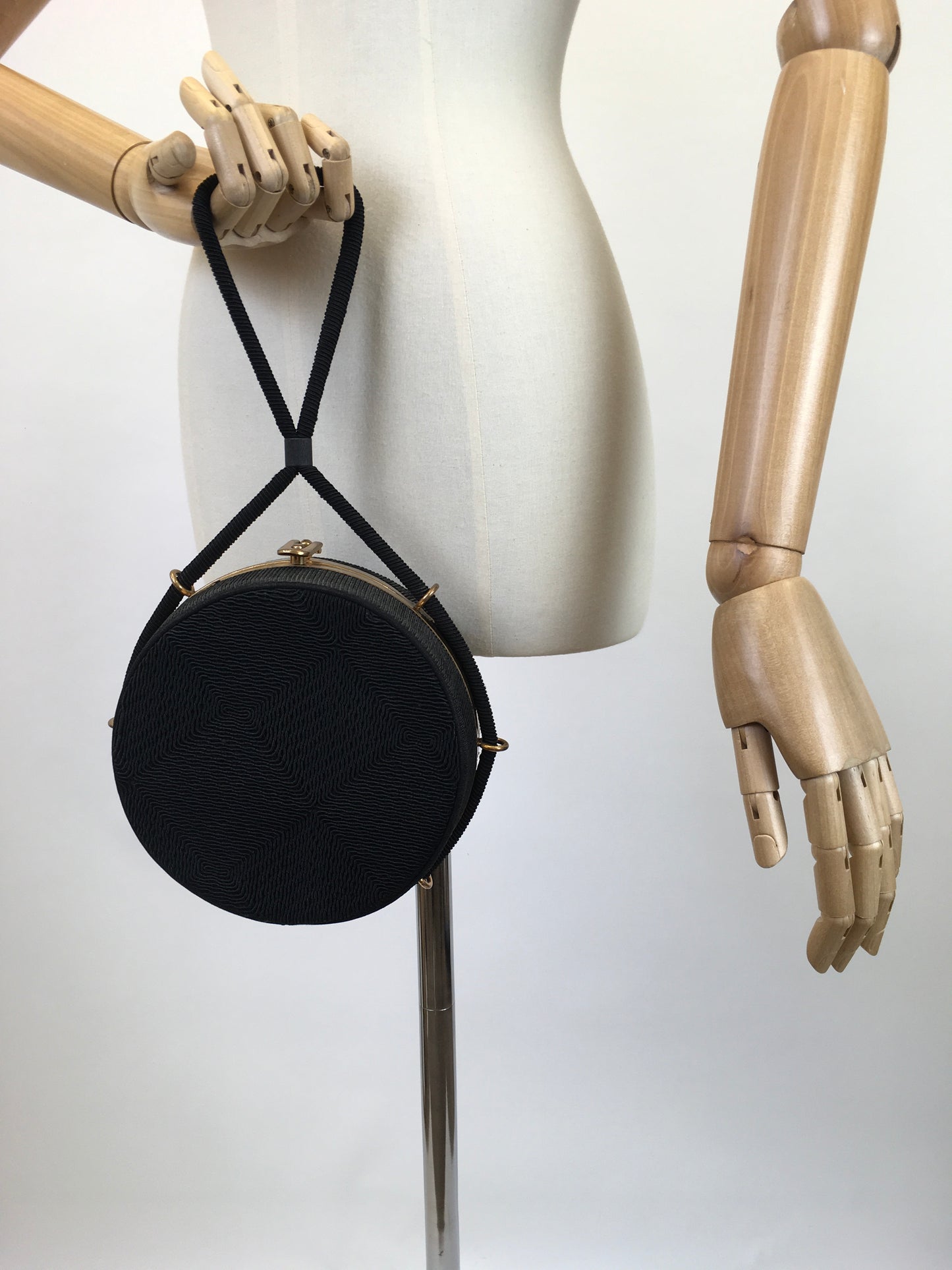 Original 1940's / 1950's Sensational Circular Corde Handbag - In Stencilled Black