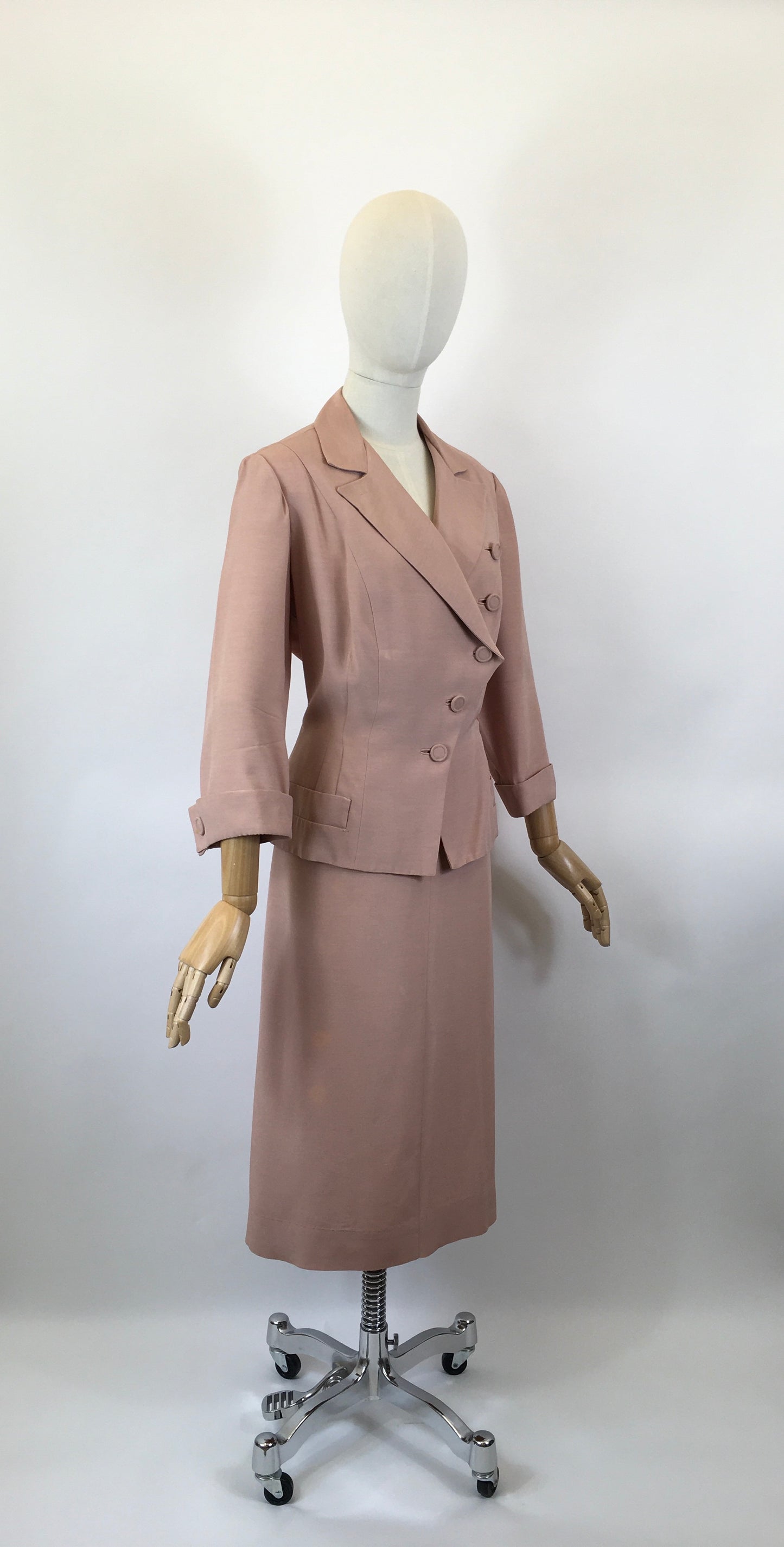 Original 1940’s Volup 2pc Suit by ‘ Renauld Frocks ‘ - In A Dusky Pink Silk