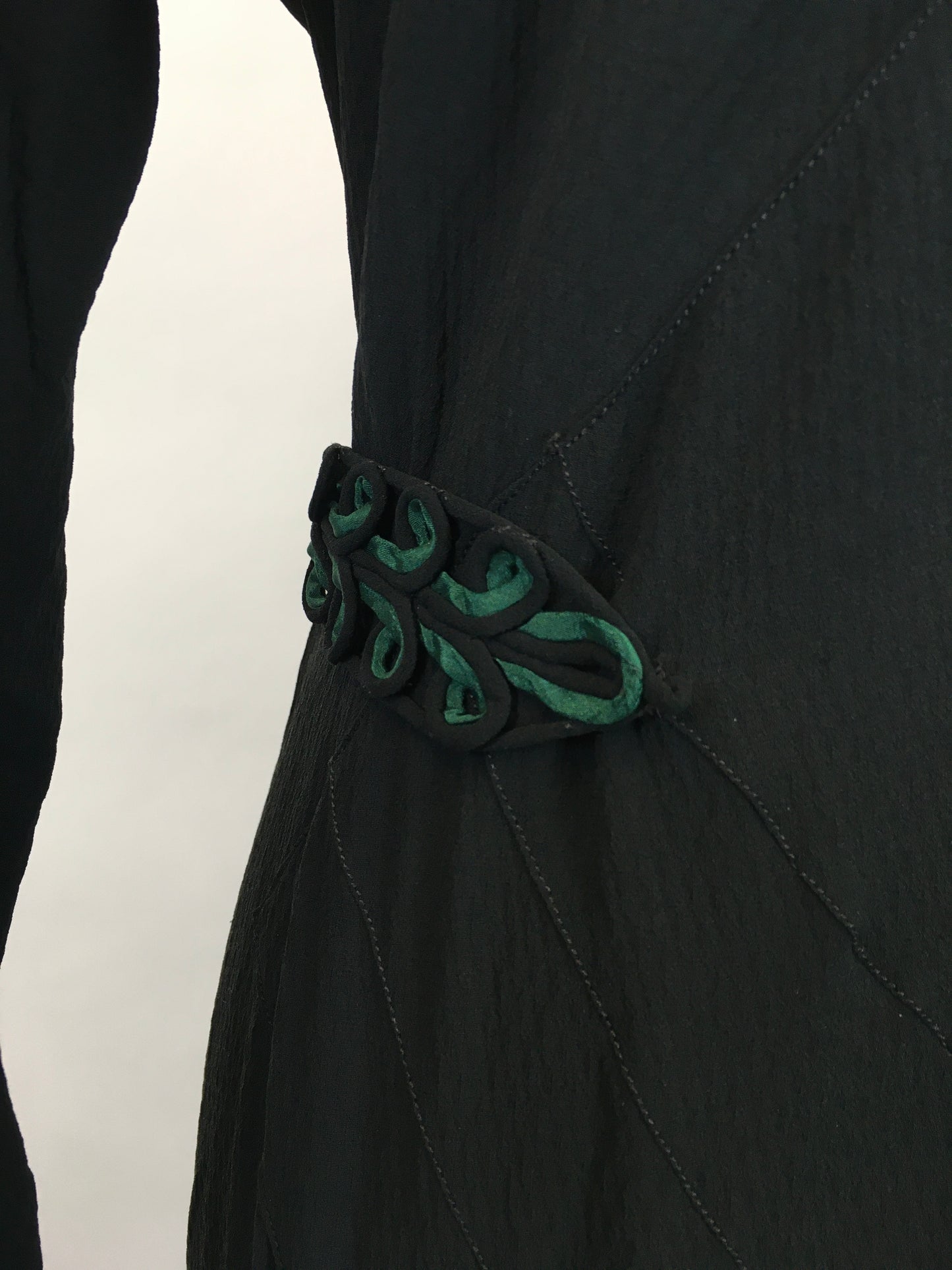Original 1930's Sensational Evening Dress in Sheer Crepe - In Inky Black with Bottle Green Accents