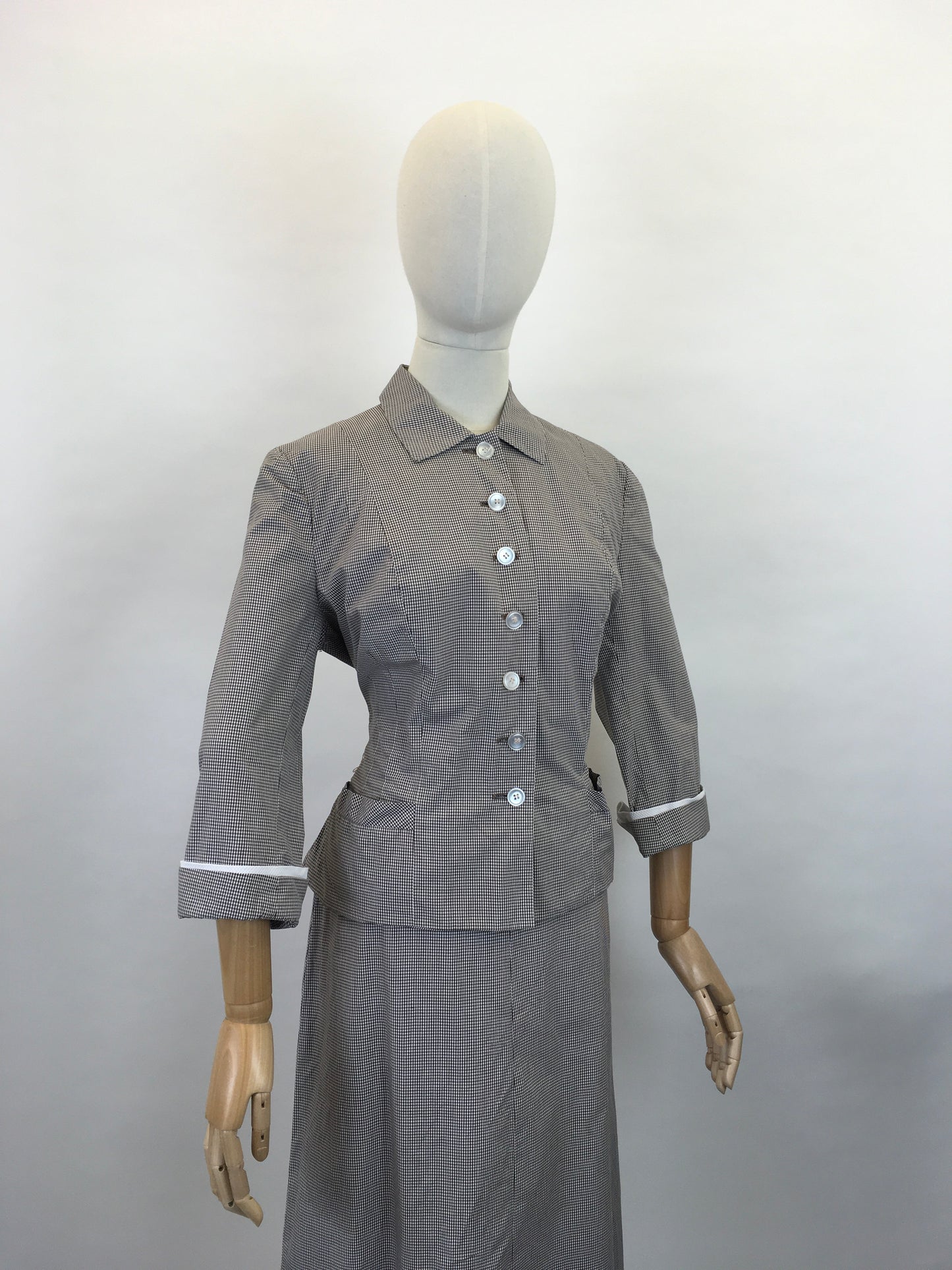 Original 1950’s ‘ Glenhaven ‘ Summer Suit - In A Brown and White Gingham Check