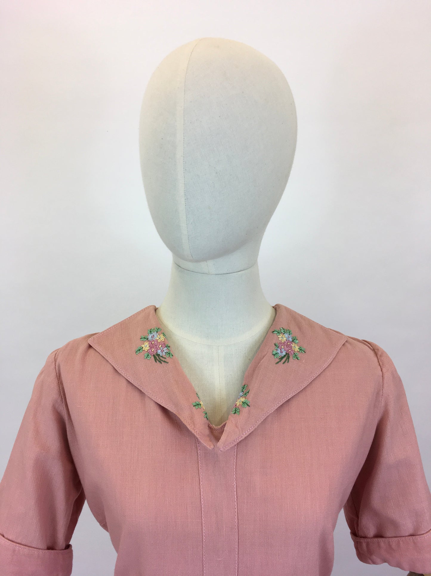 Original 1940’s Darling Powdered Pink Day Dress with Floral Embroidery - A Lovely WarTime Silhouette