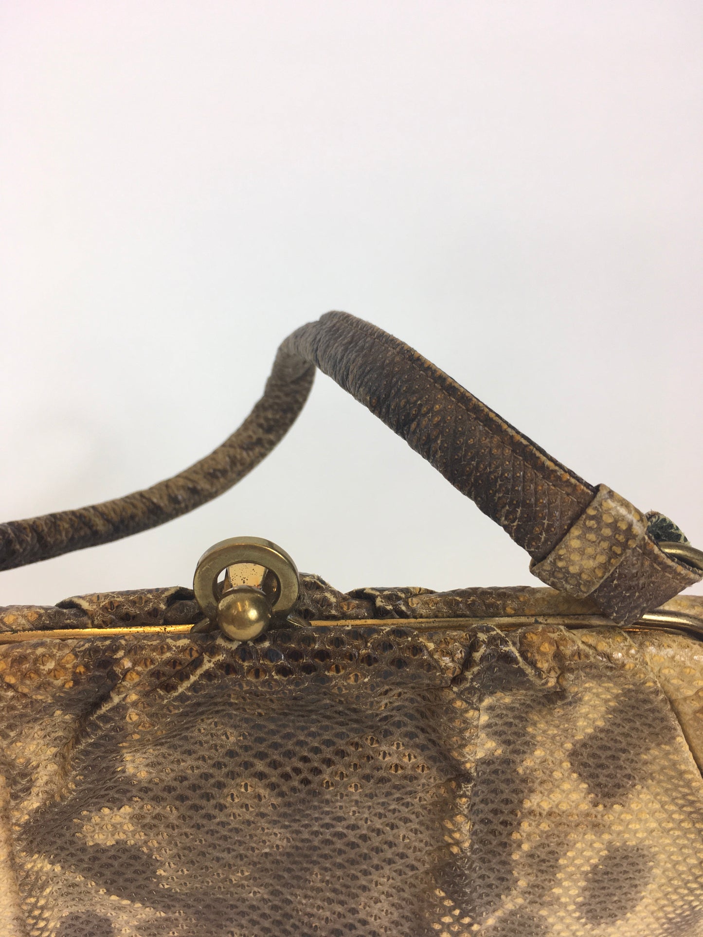 Original 1930’s Exquisite Skin Handbag - With a Lovely Clasp Detailing & Single Handle