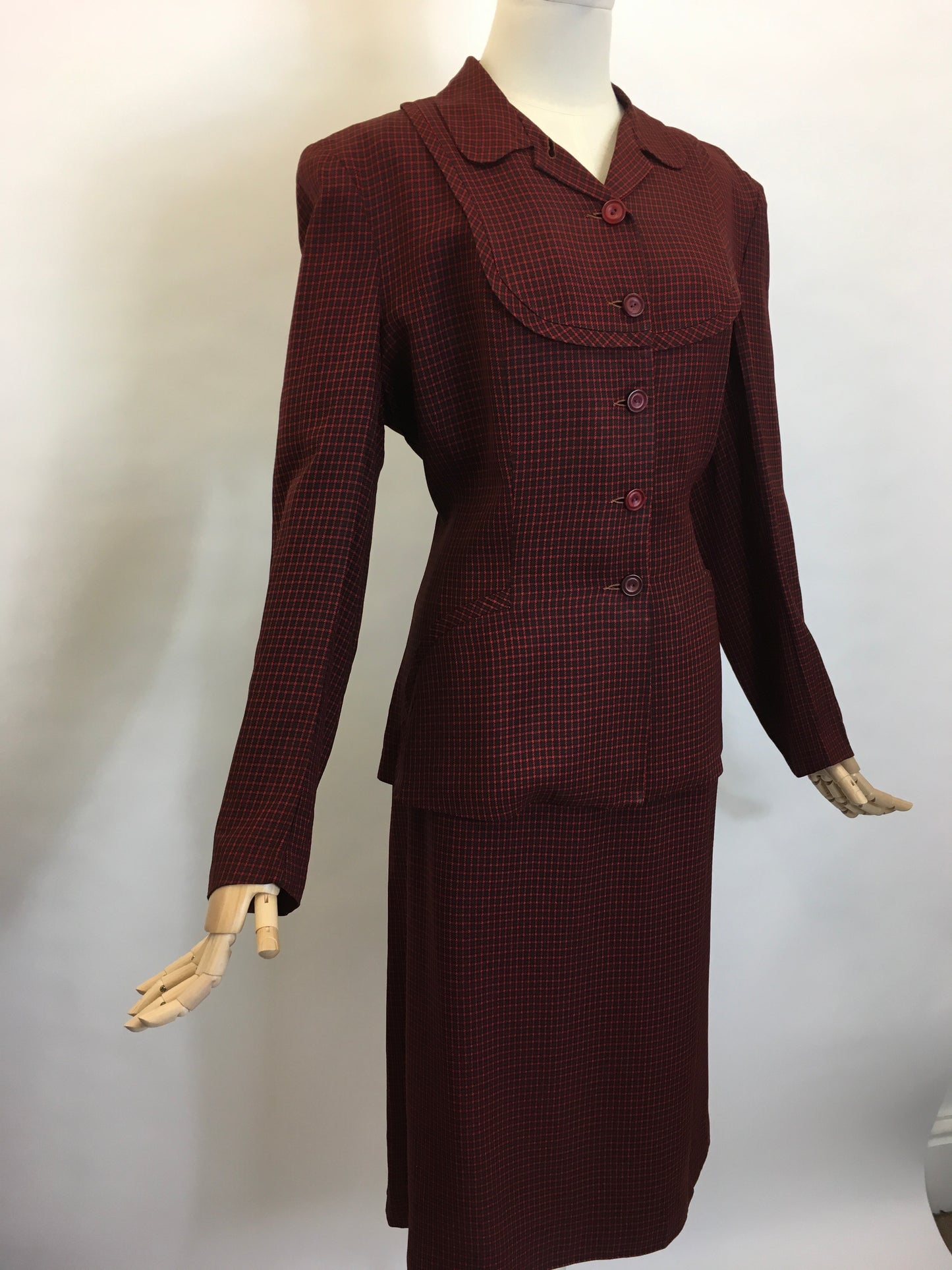 Original STUNNING 1940's American Suit - Fabulous Red & Black Check Pattern Fabric
