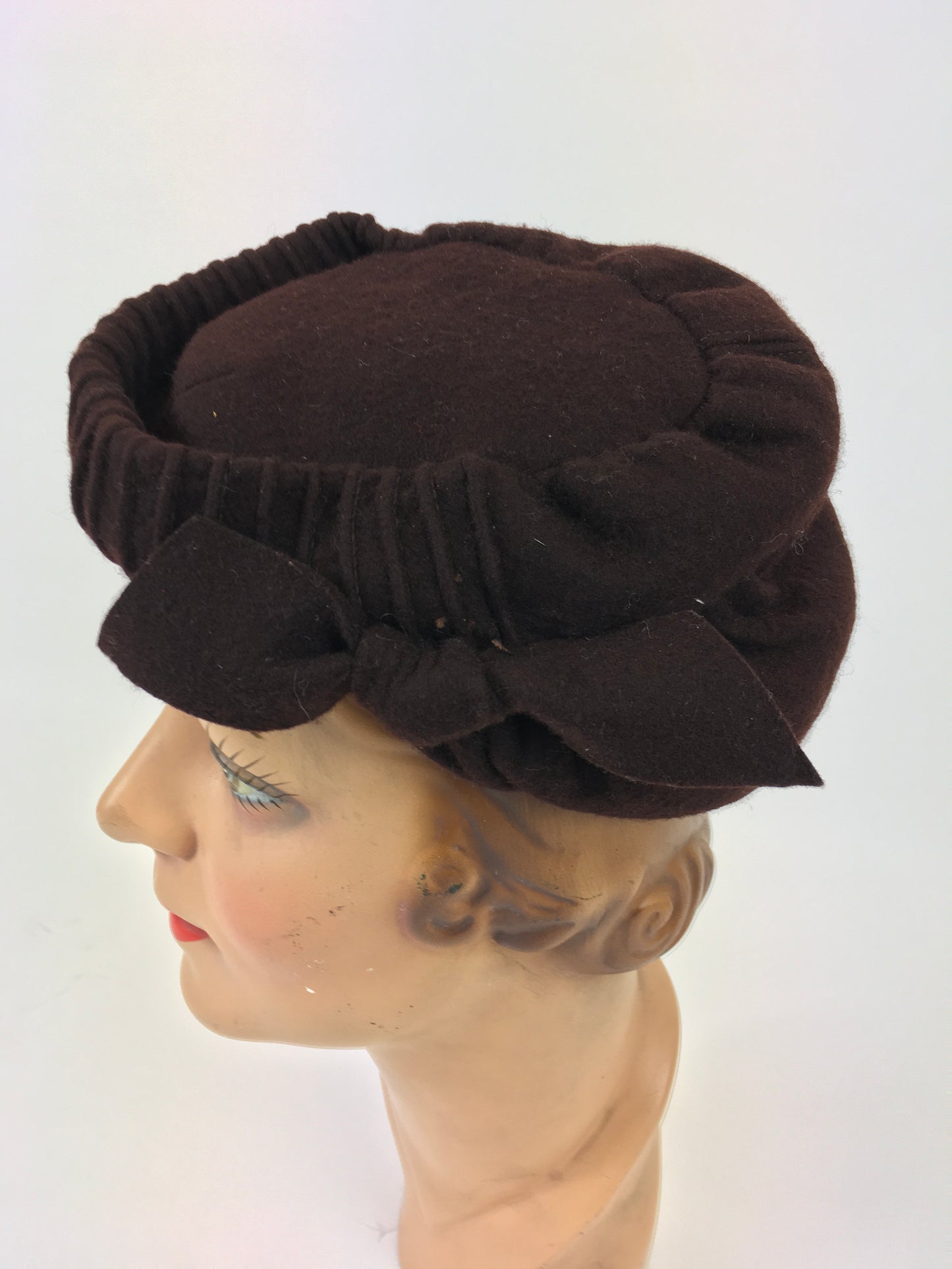 Original 1940’s Brown Felt Topper Hat - With Back Band and Bow Detailing