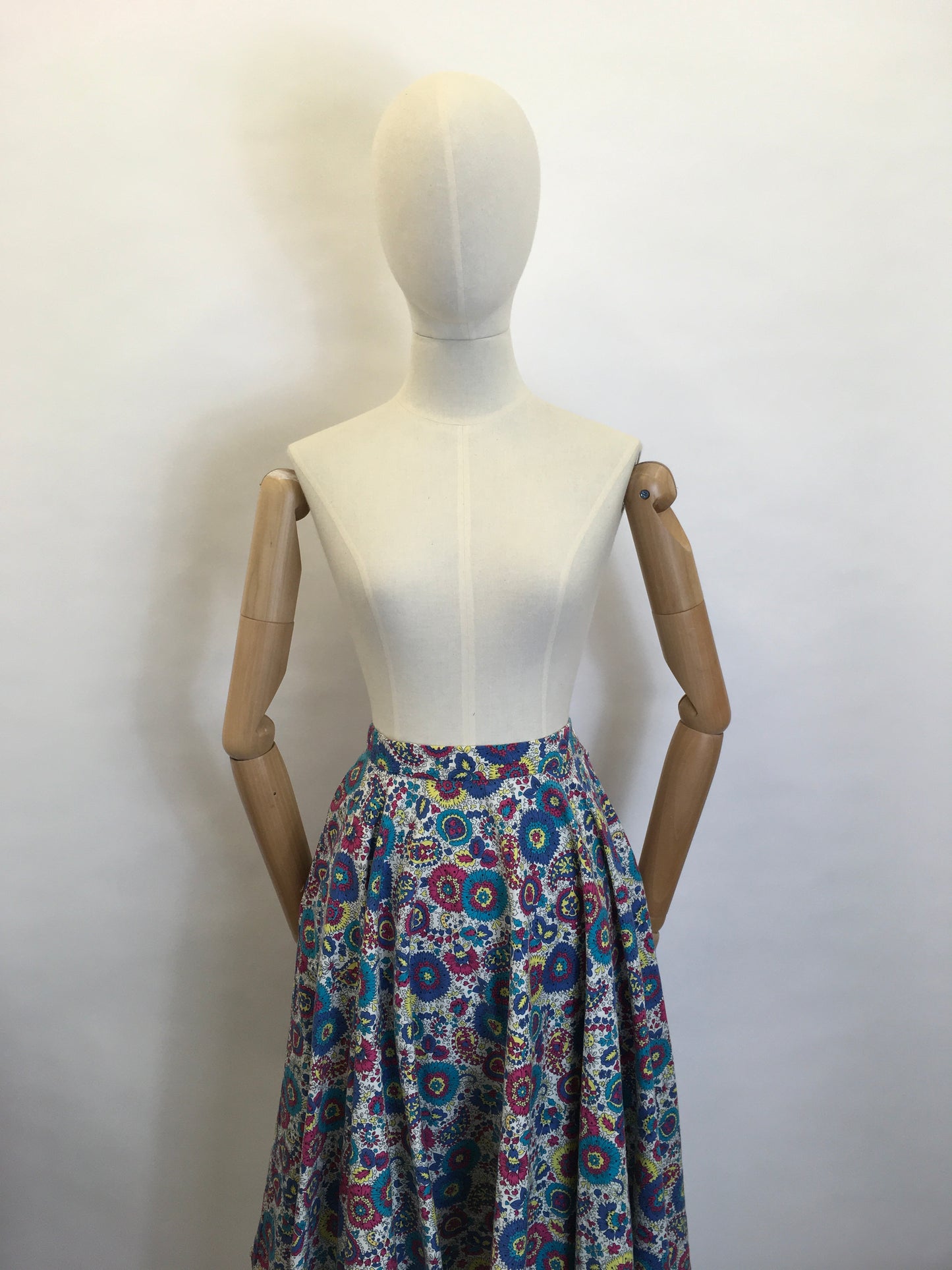 Original 1950's ' St. Michael ' Skirt - Made From A Beautiful Paisley Cotton