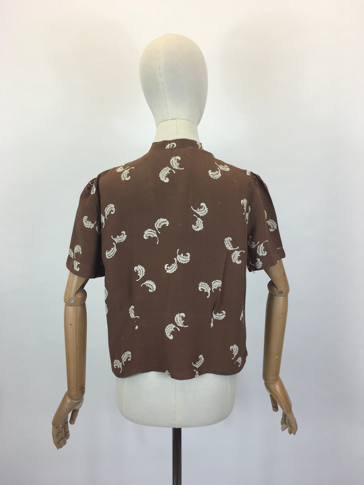 Original 1940’s AS IS Beautiful Rayon Blouse - In a Lovely Brown And White Feather Print