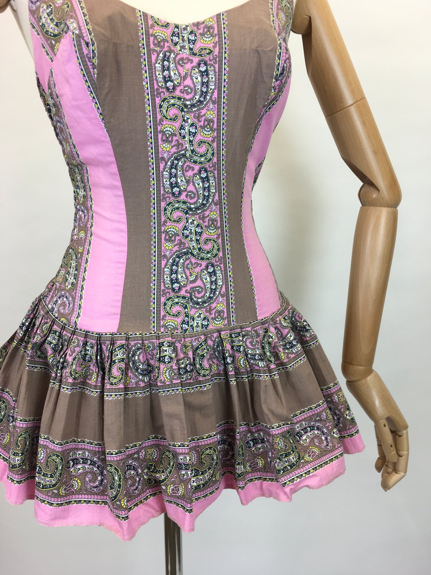 Original 1950’s ‘ Dorothy Perkins ‘ Bathing Costume - In a Lovely Colour Block and Paisley Print Cotton