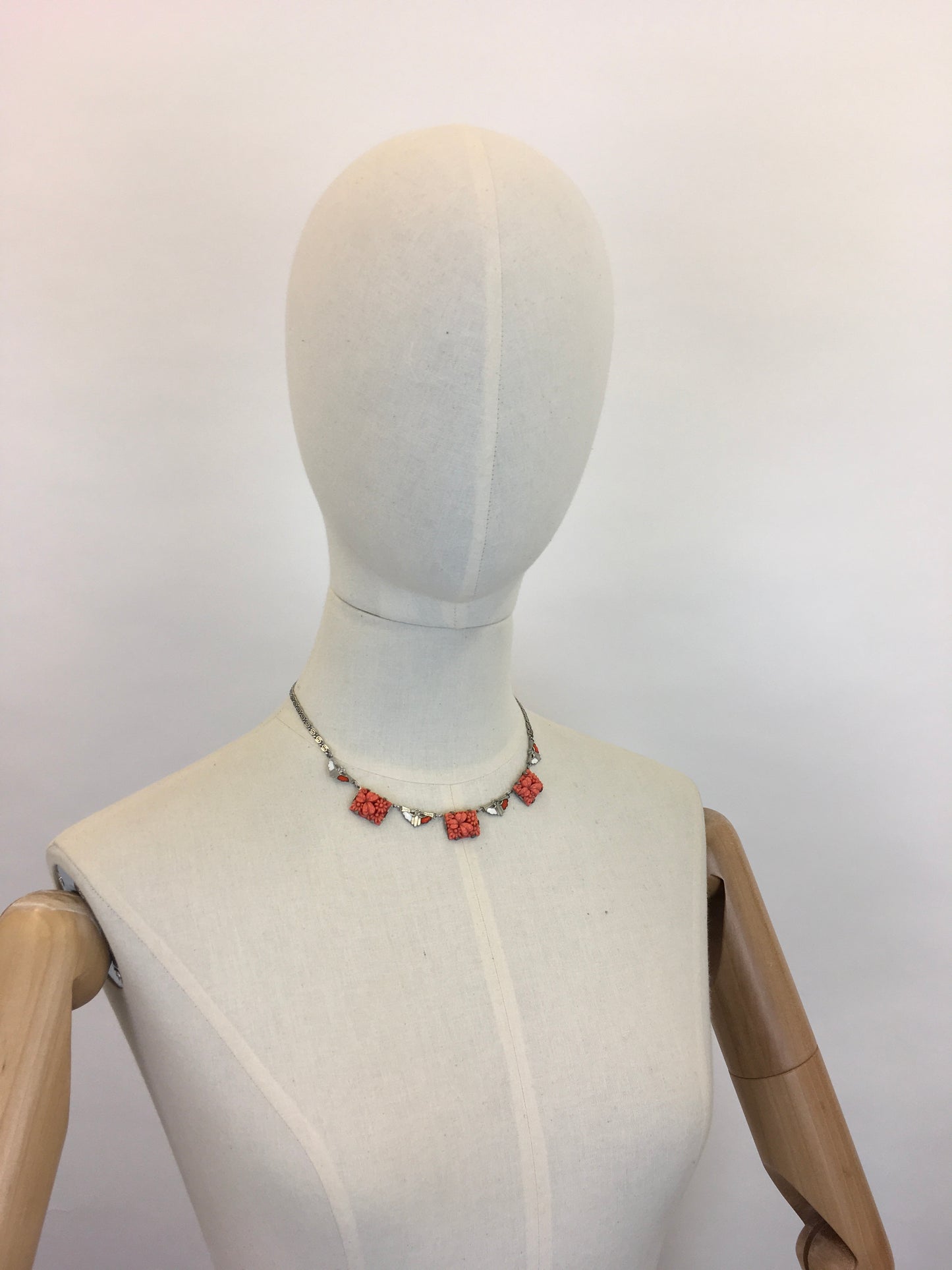 Original 1930s Coral Pressed Glass & Enamel Necklace - With Intricate Deco Detailing