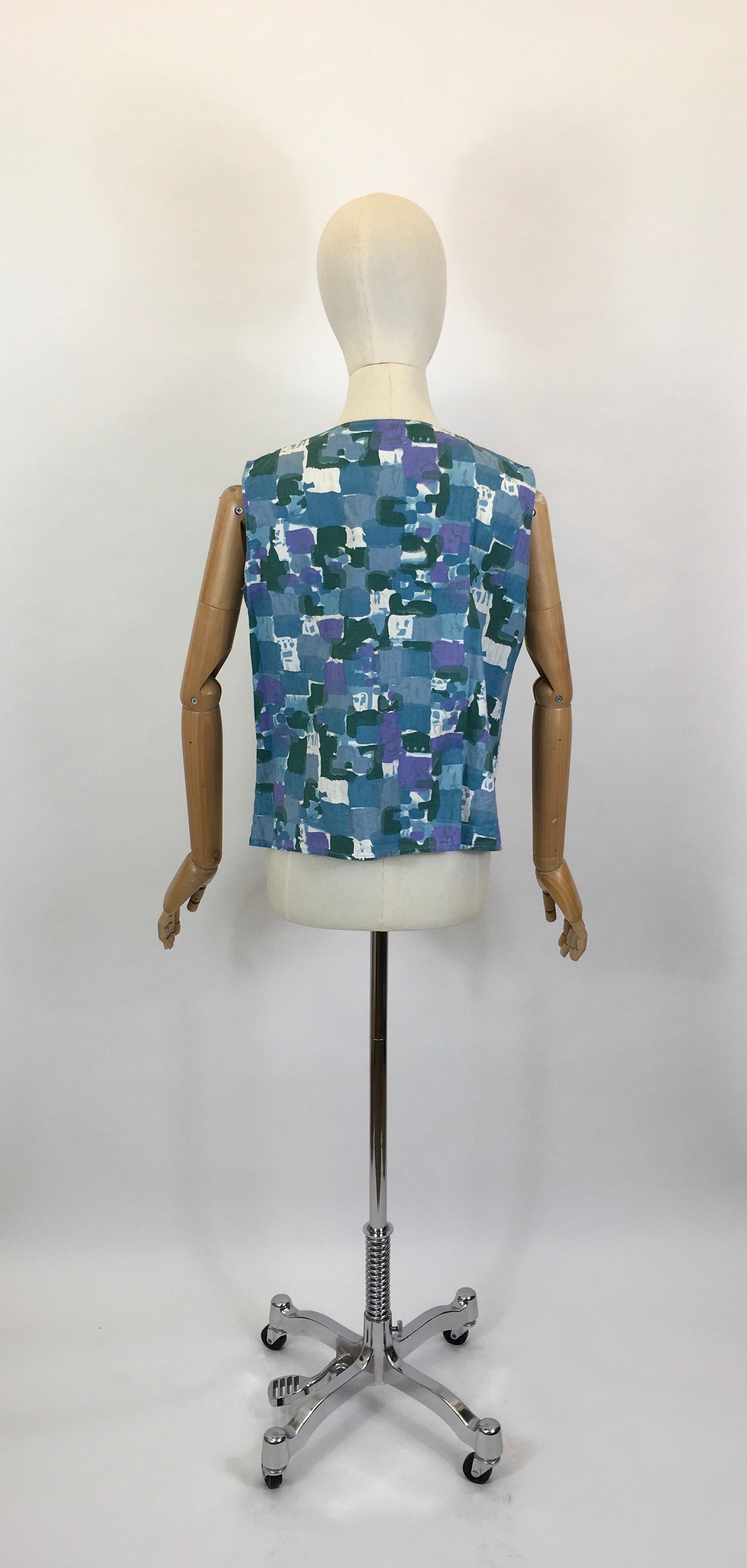 Original 1950’s Fabulous Cotton Blouse - In A Lovely Print