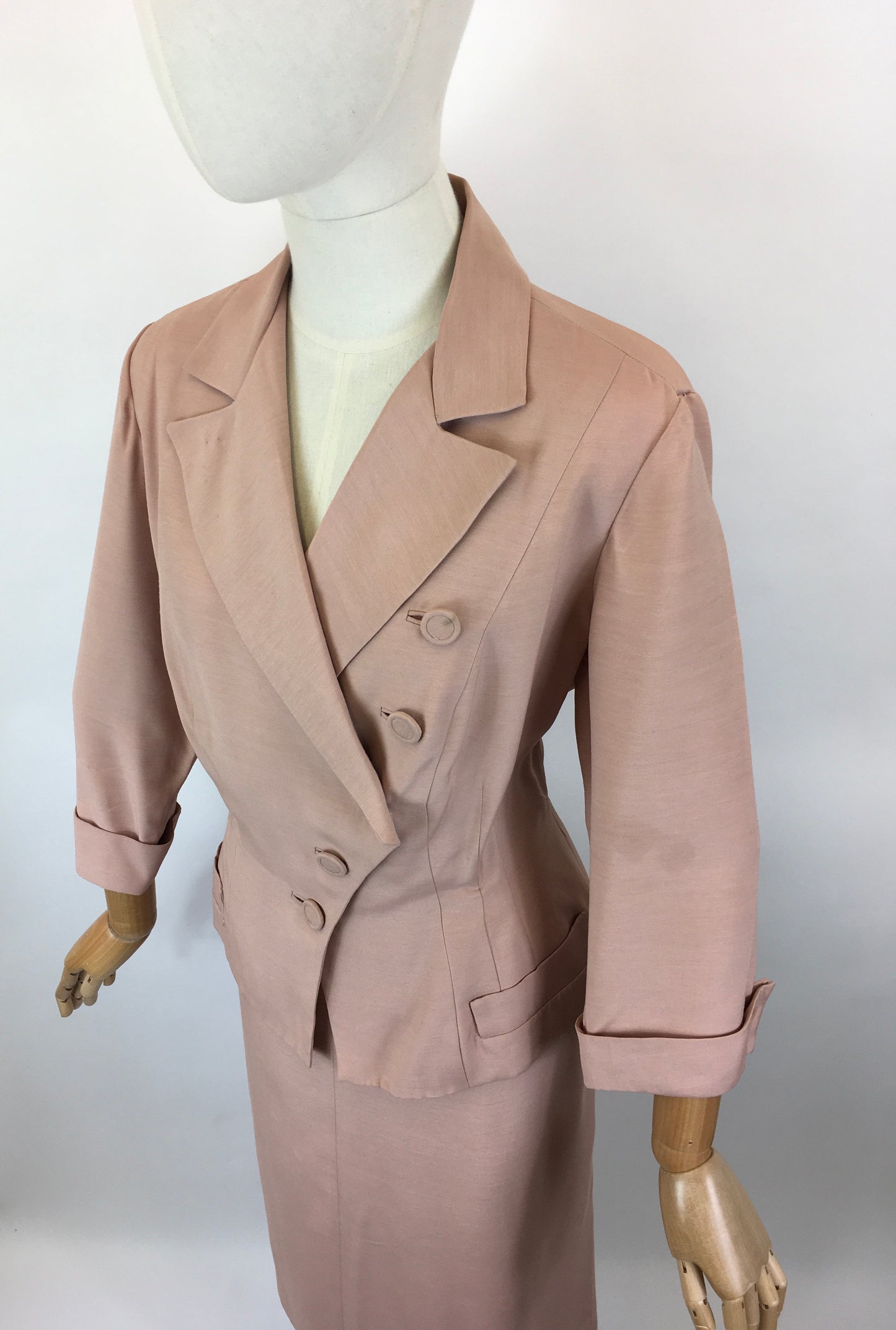 Original 1940’s Volup 2pc Suit by ‘ Renauld Frocks ‘ - In A Dusky Pink Silk