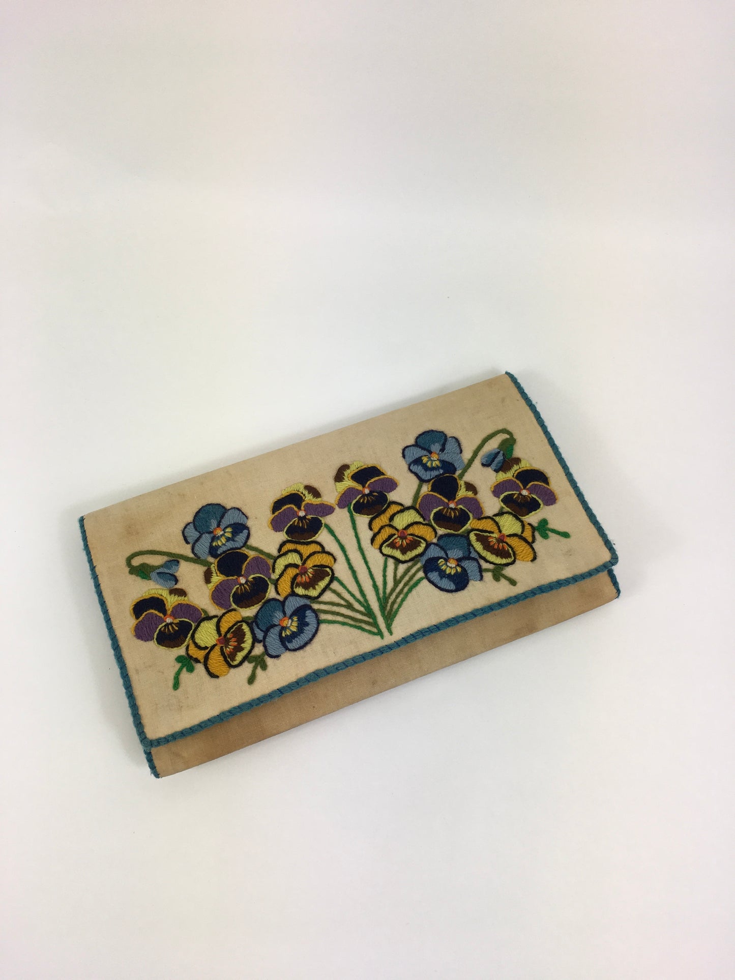 Original 1930’s Exquisite Embroidered Linen Clutch Handbag - With Stunning Details & Colour Pallet