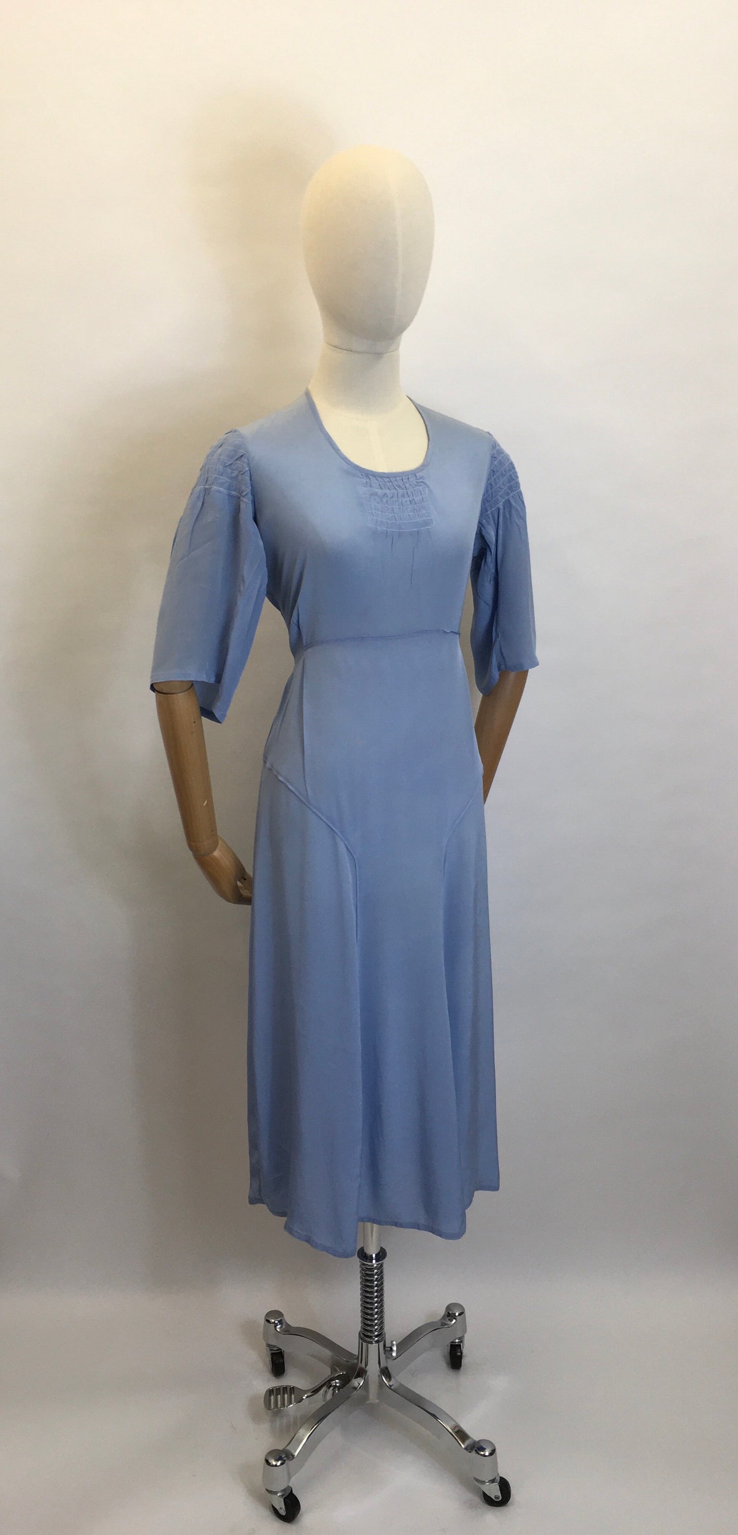 Original 1930's Exquisite Powder Blue Silk Dress - Fabulous Shirred Sleeve Detailing