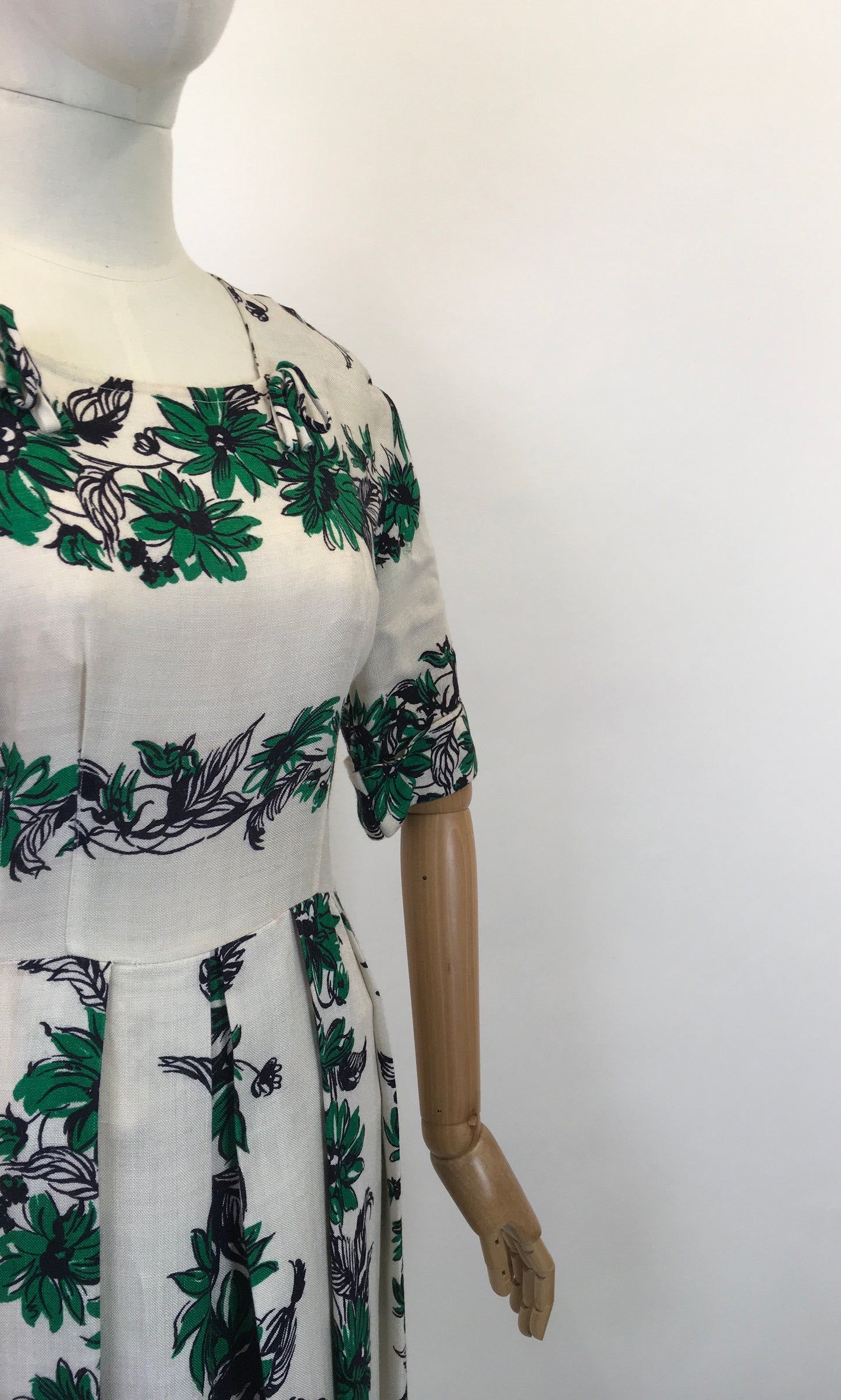 Original Stunning 1940's CC41 Utility Day Dress - In A Floral Moygashal Linen in Green, White & Black
