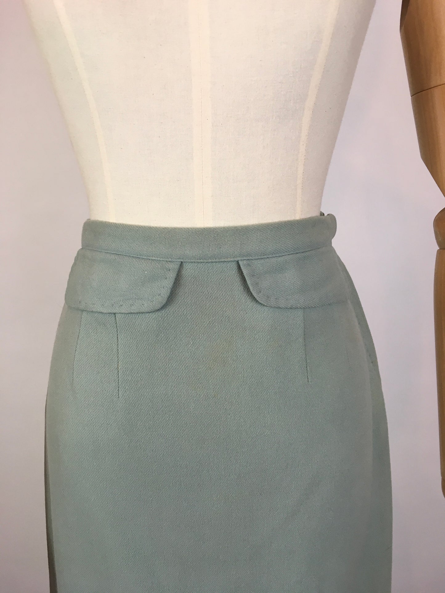 Original 1950’s Wool Pencil Skirt - Fabulous Details in Pale Mint Green
