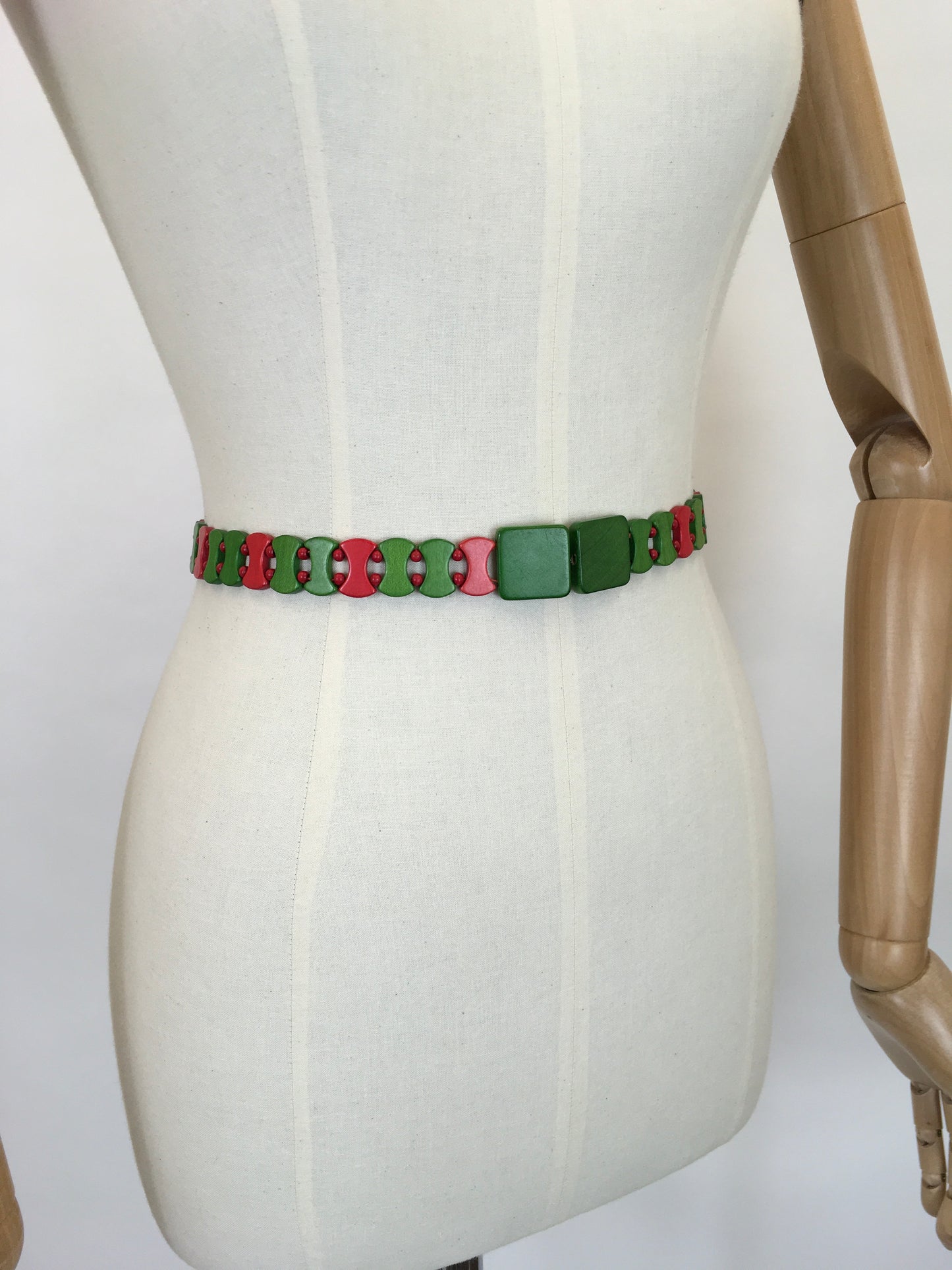 Original 1930’s FABULOUS Wooden Beaded Belt - In Red & Green