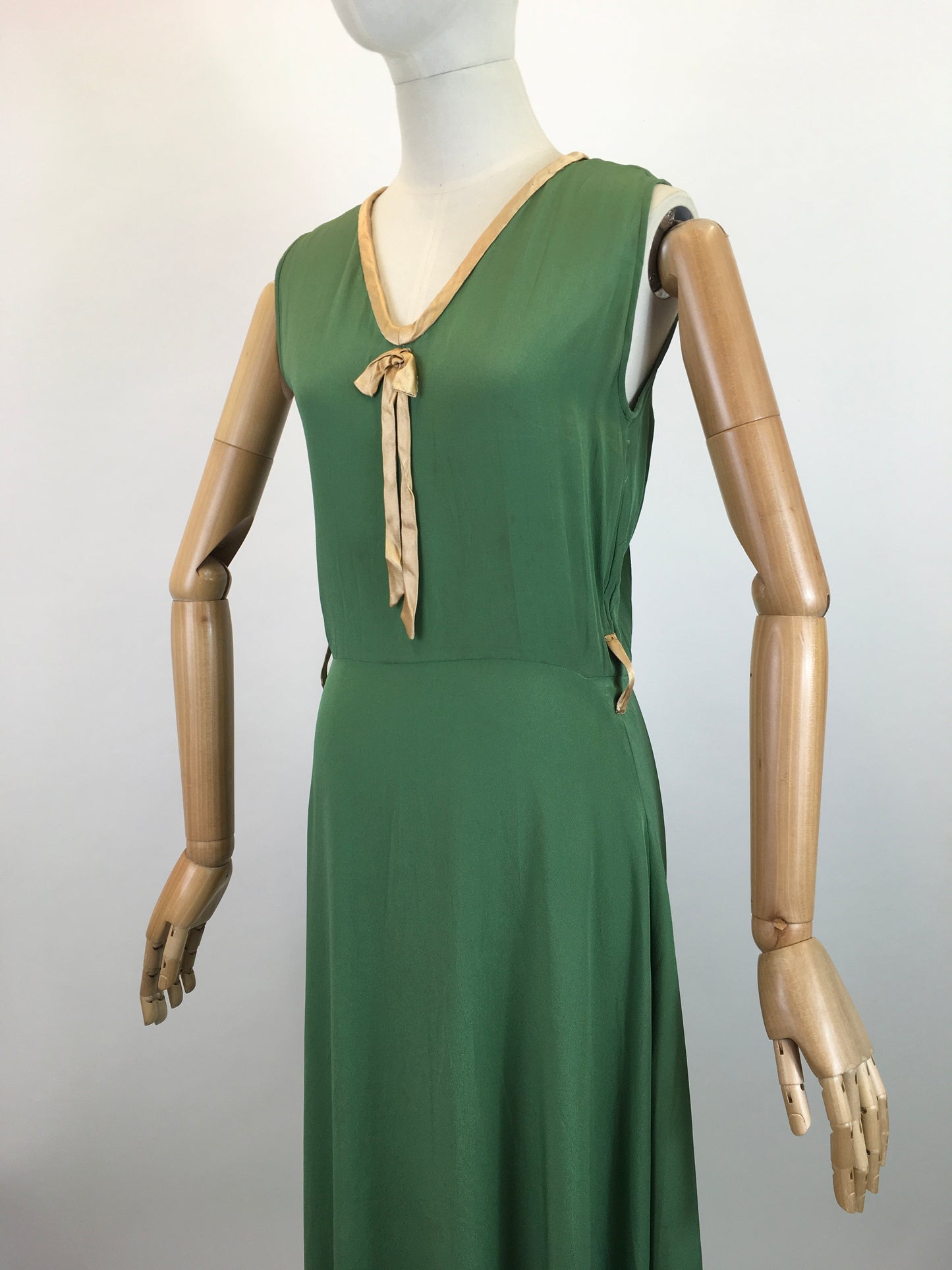 Original 1930's Darling Evening Dress - In Deco Green With Gold Trim
