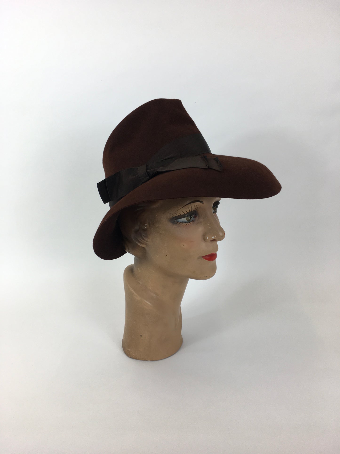 Original 1940’s STUNNING Brown Fedora - Made by ‘ Flechet’