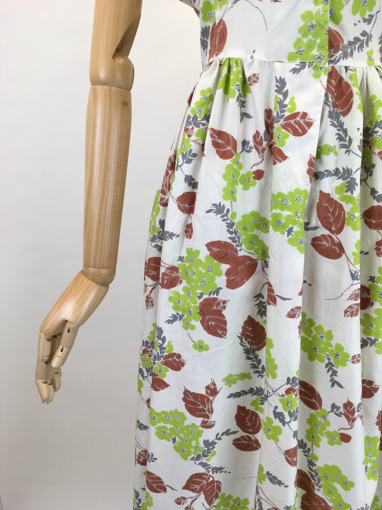 Original 1950s Crisp Cotton Day Dress - In Autumnal Shades of Warm Browns, Soft Greys and Bright Olive Green