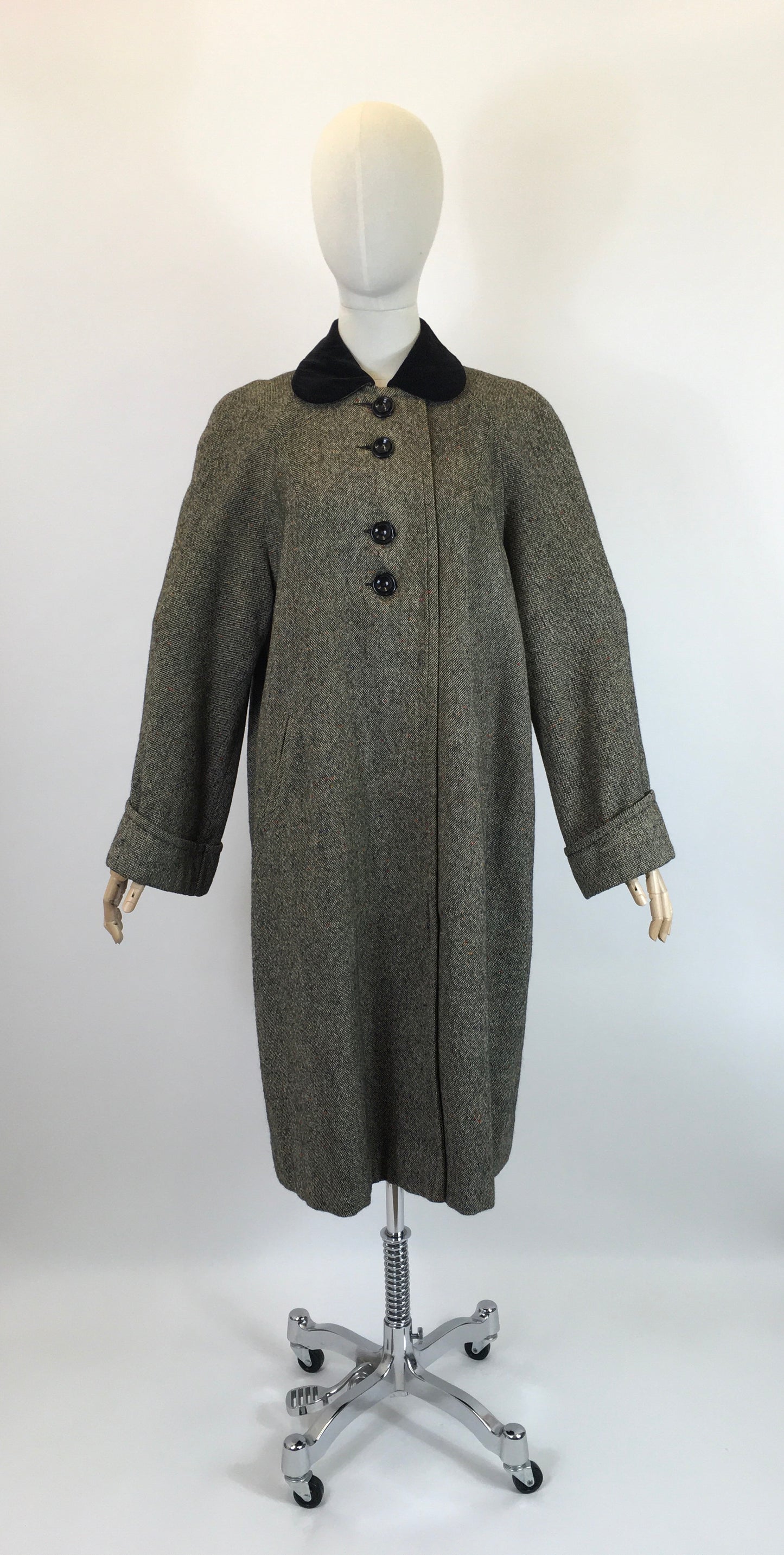 Original 1950’s Fabulous Showerproof Coat - With Contrast Velvet Peter Pan Collar