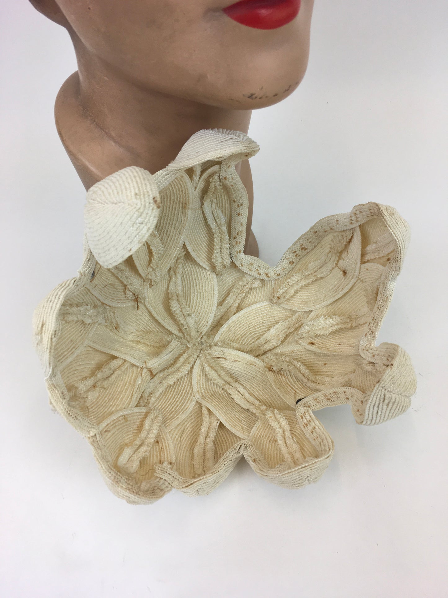 Original 1950’s Darling Structured Headpiece - In Soft Ivory