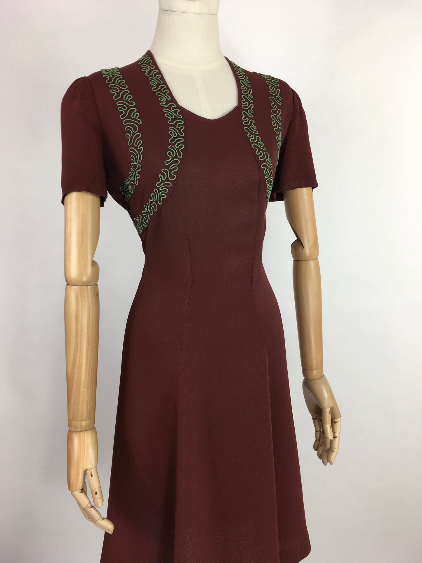 Original 1940’s Day Dress - In A Lovely Brown Crepe With Contrast Green Soutache Detailing