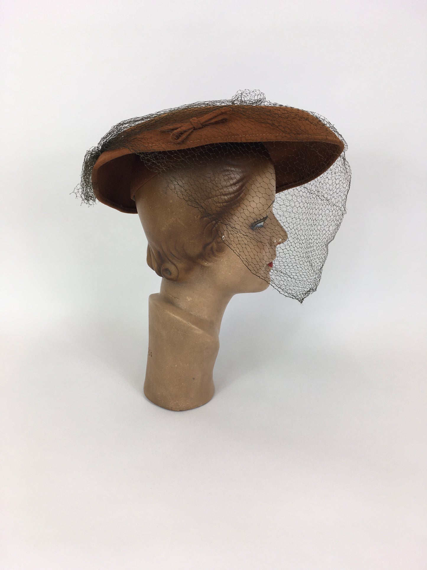 Original SENSATIONAL 1940’s Cinnamon Platter Hat - With Bow and Veiling Detailing