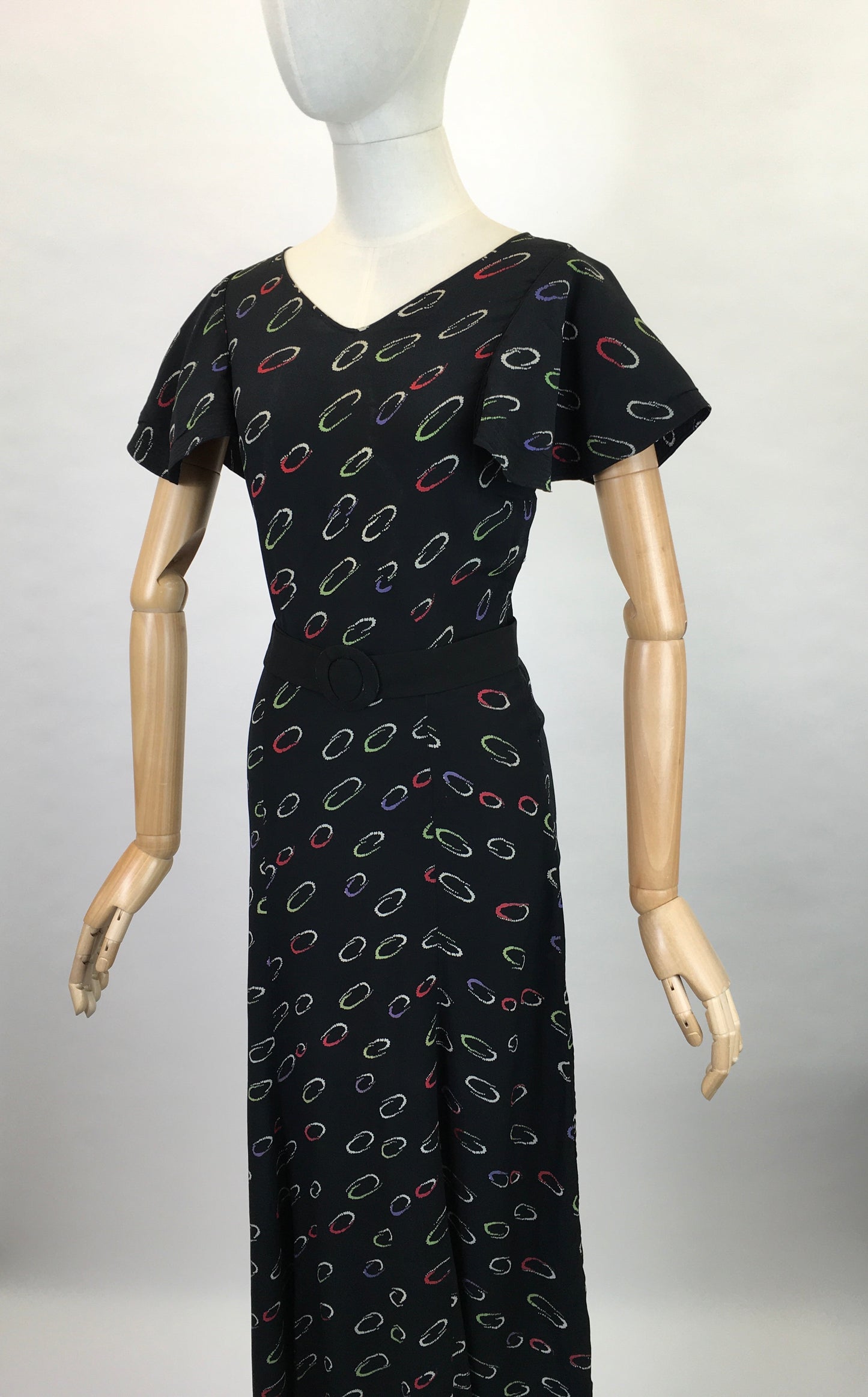 Original 1930’s Exquisite Full Length Gown in A Fine Crepe - Made By ‘ Cavendish House, Cheltenham ‘