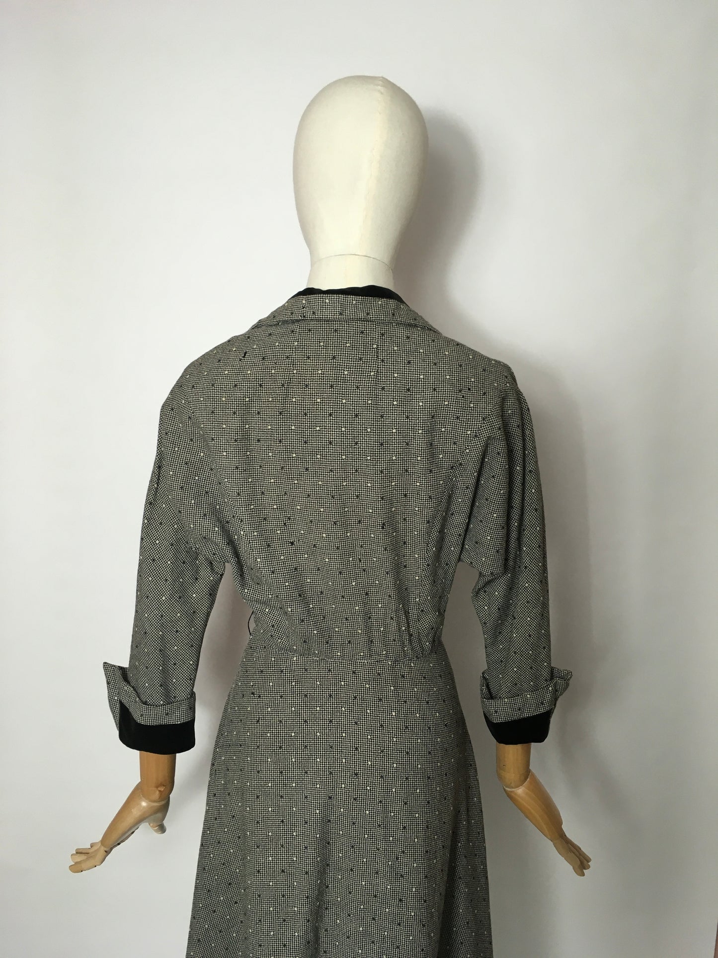 Original late 1940’s early 1950s ‘ Peggy Page ‘ Dress - Stunning Velvet Trim Detailing