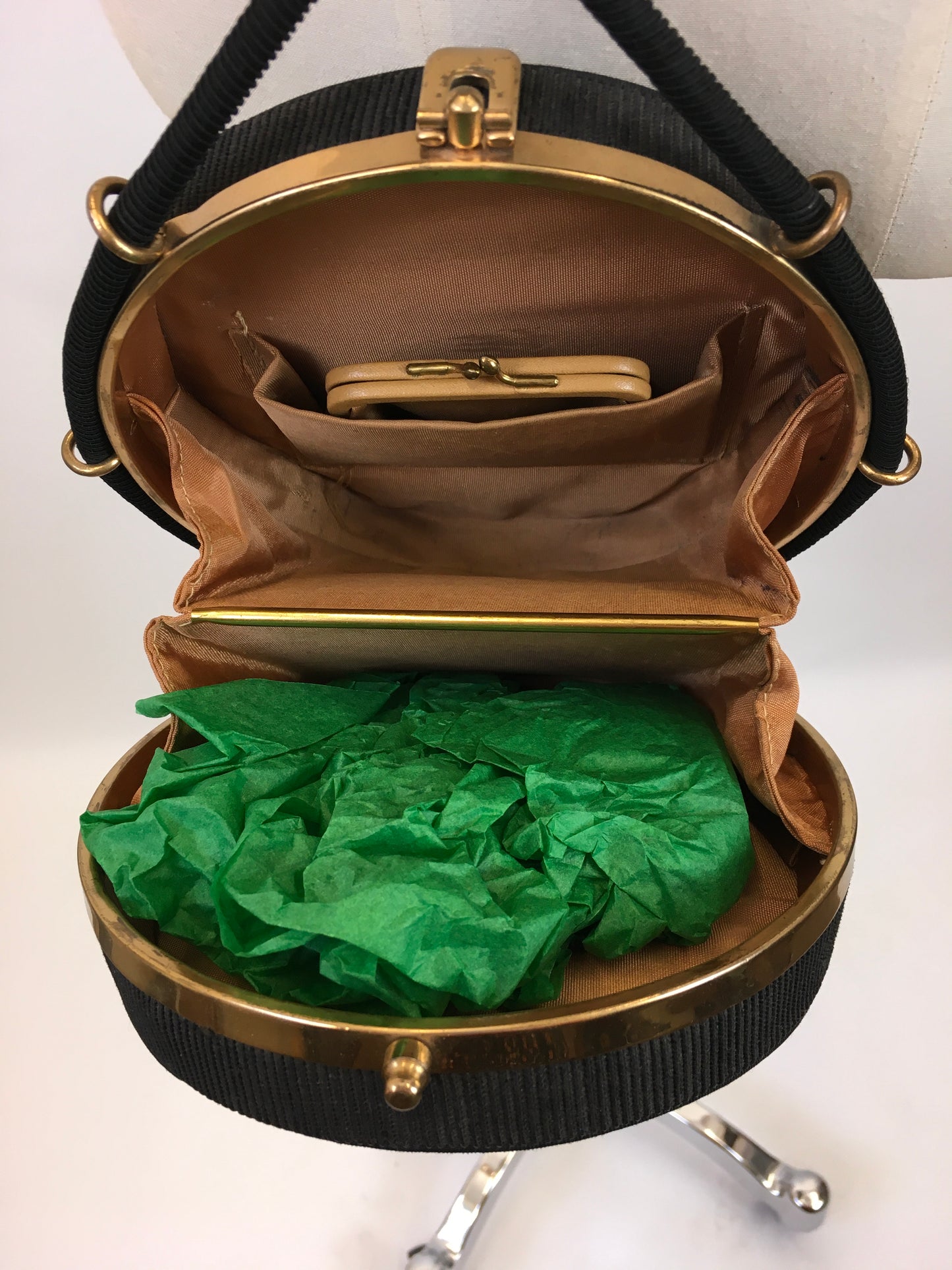 Original 1940's / 1950's Sensational Circular Corde Handbag - In Stencilled Black