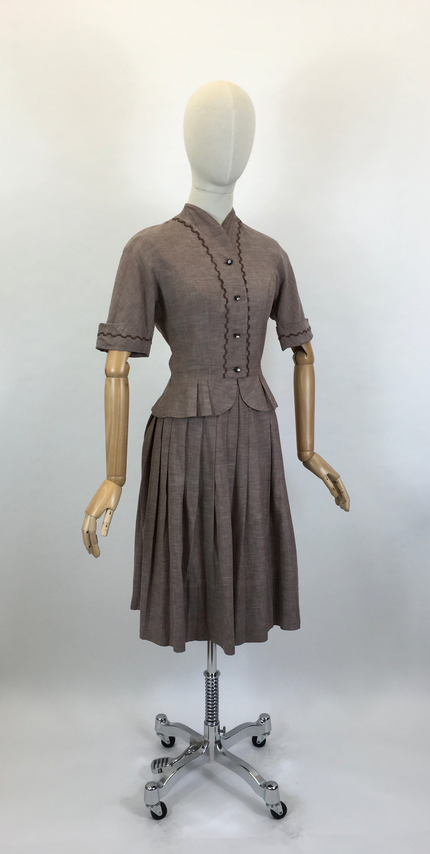 Original 1940’s Darling 2pc Summer Suit - In A Lightweight Soft Brown Cotton With Stunning Details