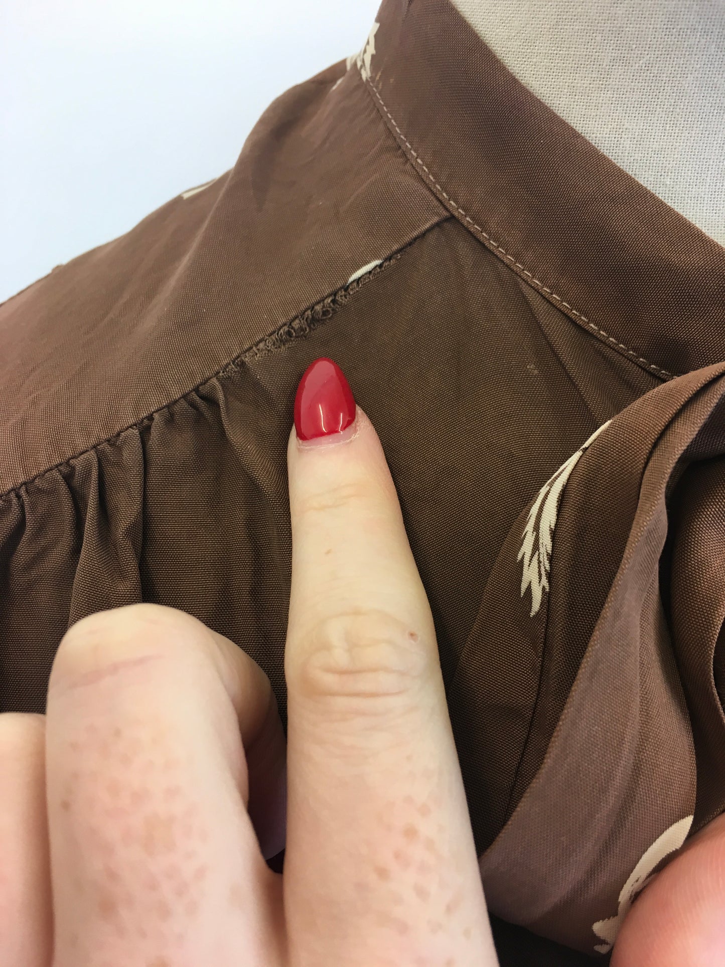 Original 1940’s AS IS Beautiful Rayon Blouse - In a Lovely Brown And White Feather Print