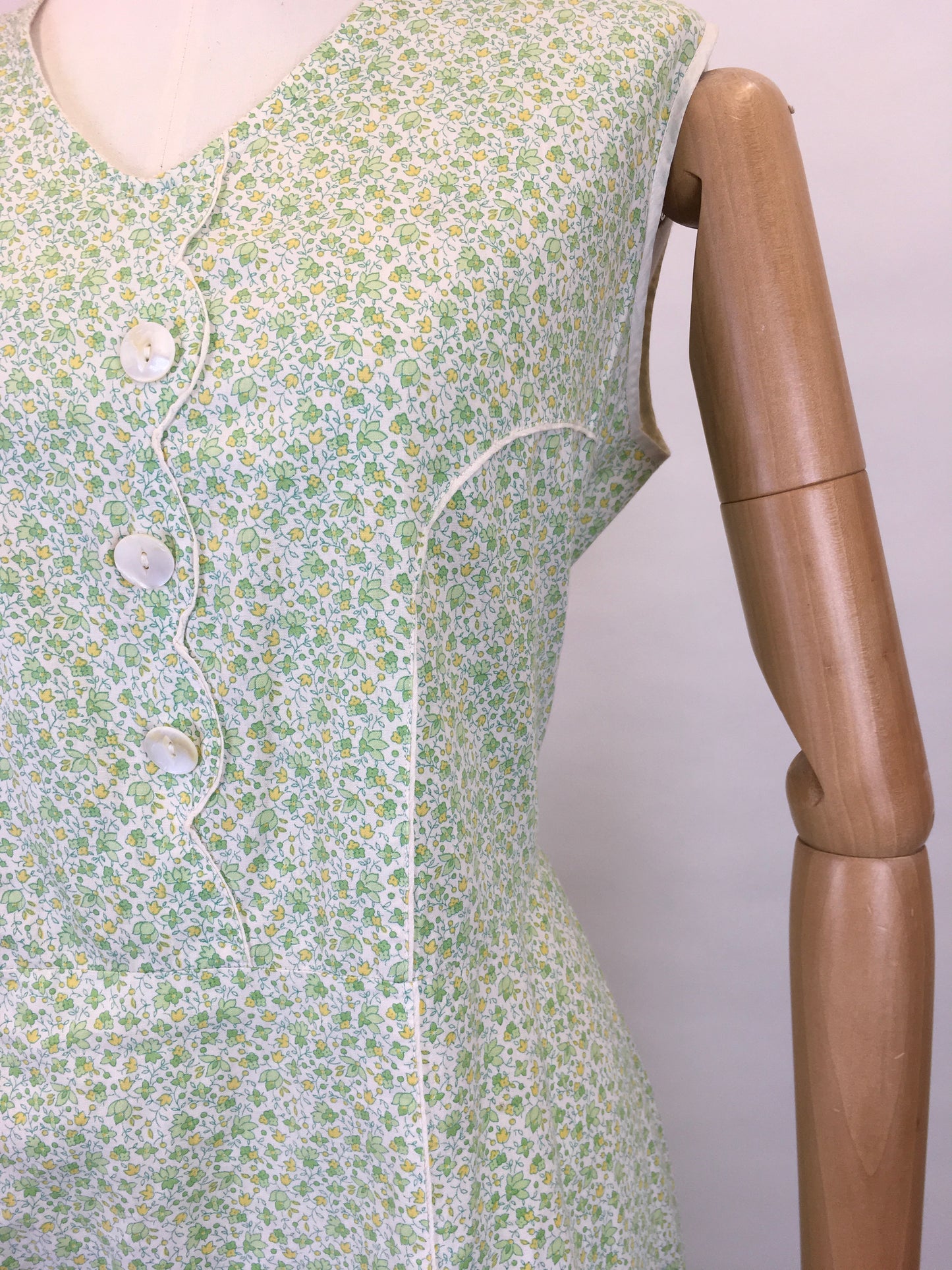 Original 1930s Cotton Day Dress - In a Lovely Colour Pallet of Soft greens, Buttercup Yellows and White
