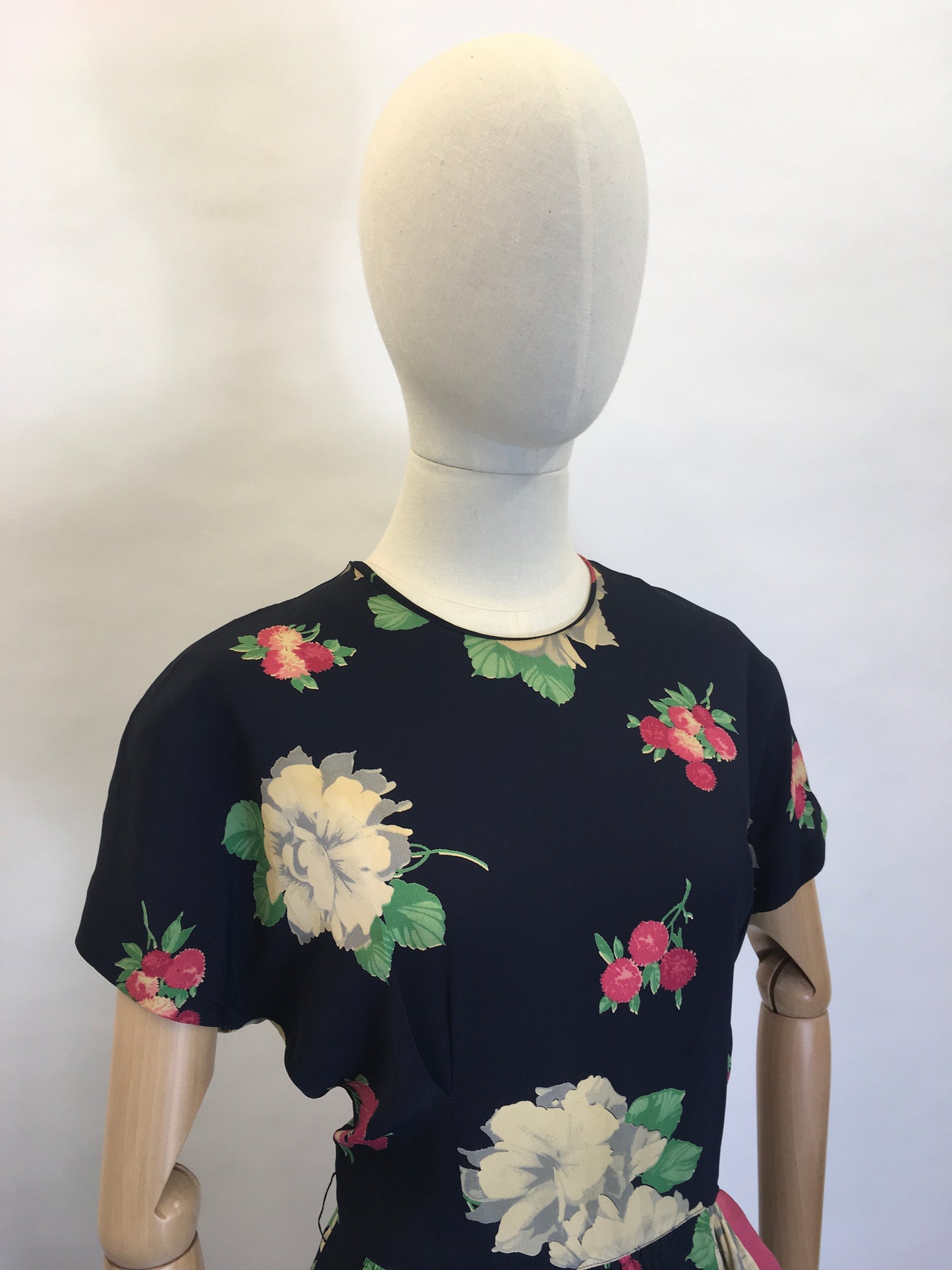 Original 1940's Stunning Floral Rayon Dress - Darling Whimsical Colour Pallet