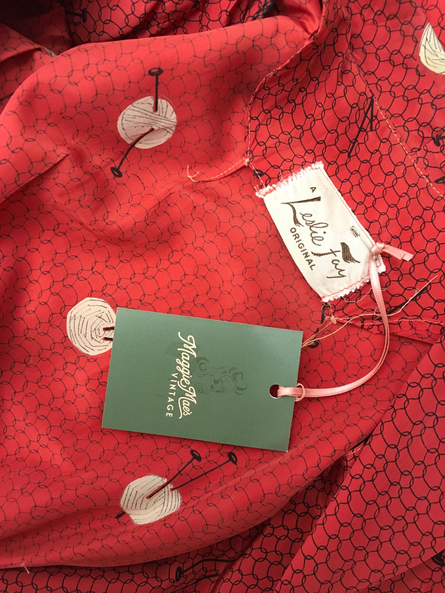 Original 1940’s ‘ Leslie Fay’ Novelty Print Rayon Dress - In a STUNNING knitting Needle and Yarn Print