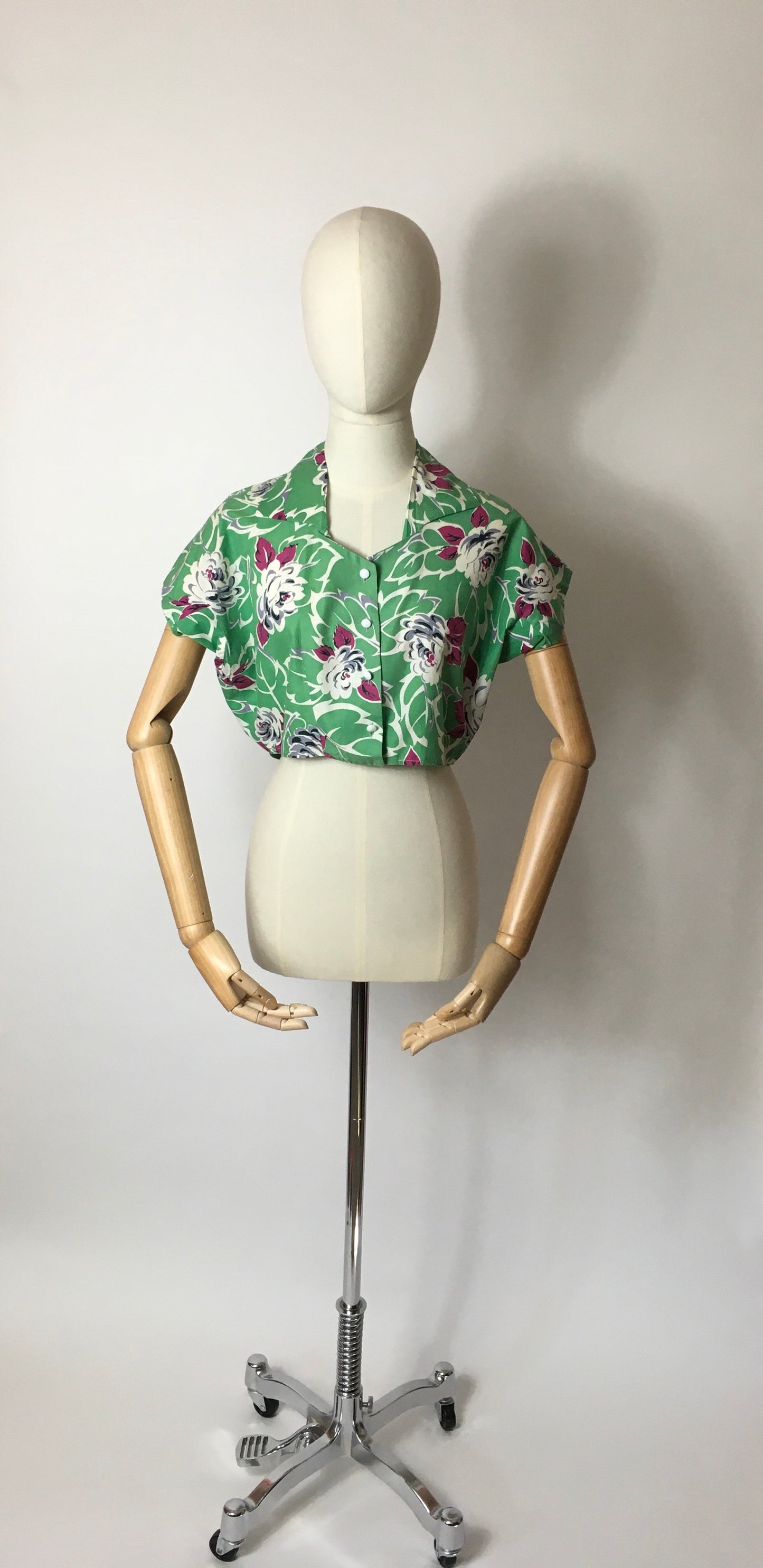 Original 1950s Cotton Jacket / Blouse - In a lovely Green with Ivory and Purple Floral