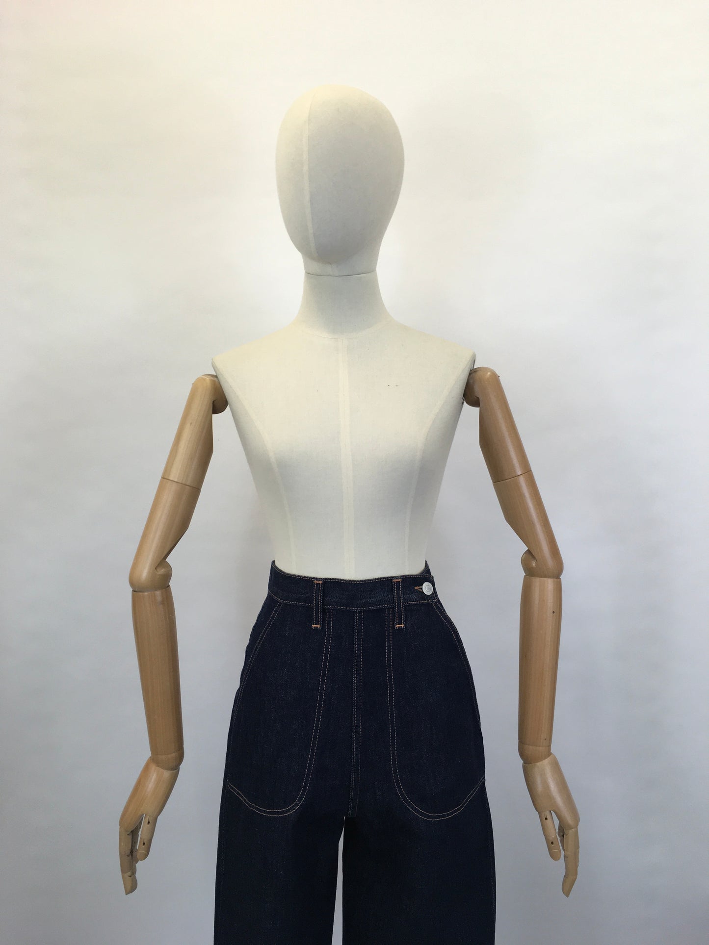 Freddie’s Of Pinewood Classic Jeans - In Denim