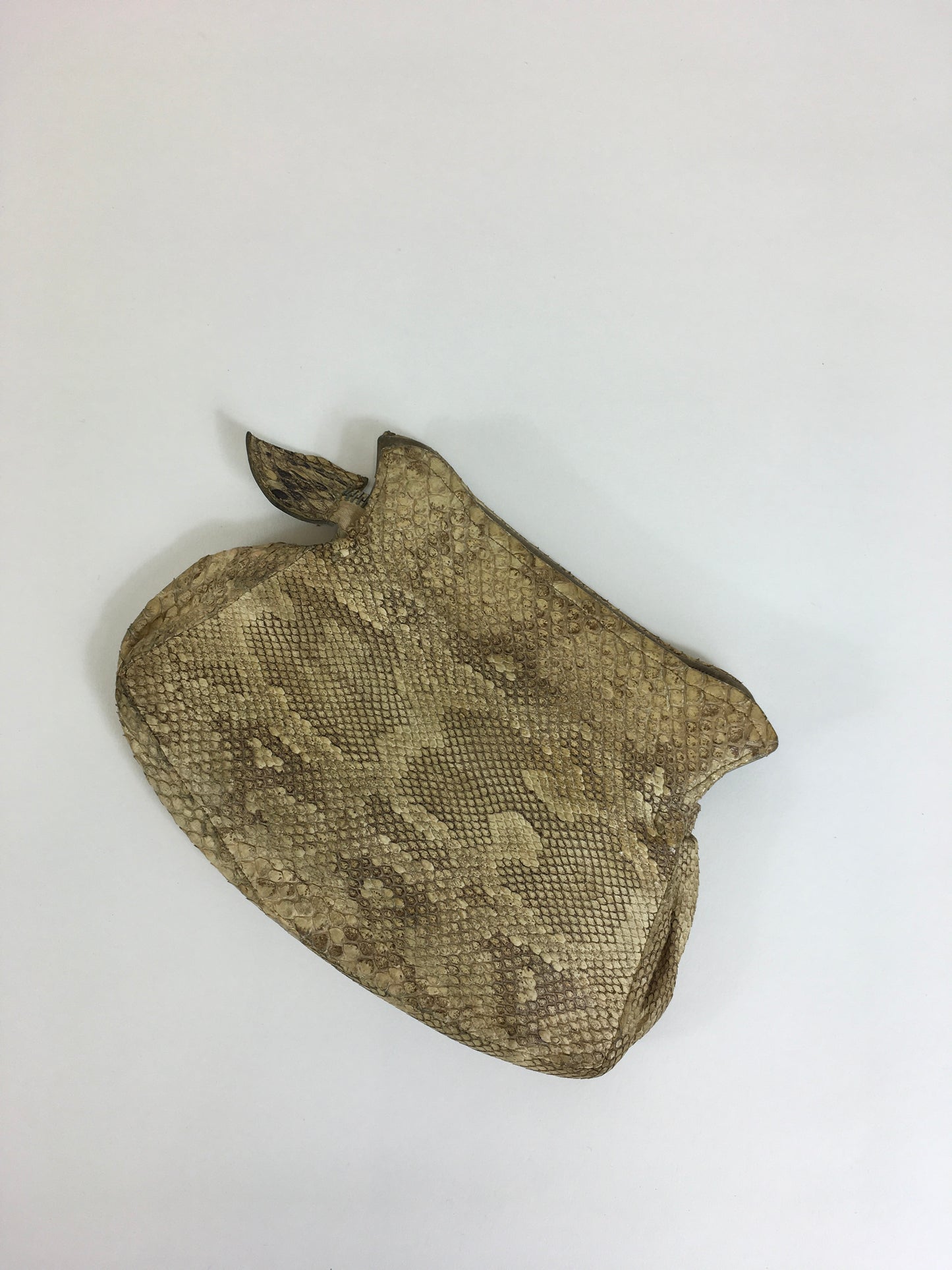Original 1930’s Beautiful Skin Clutch Handbag - In A Fabulous Deco Shape