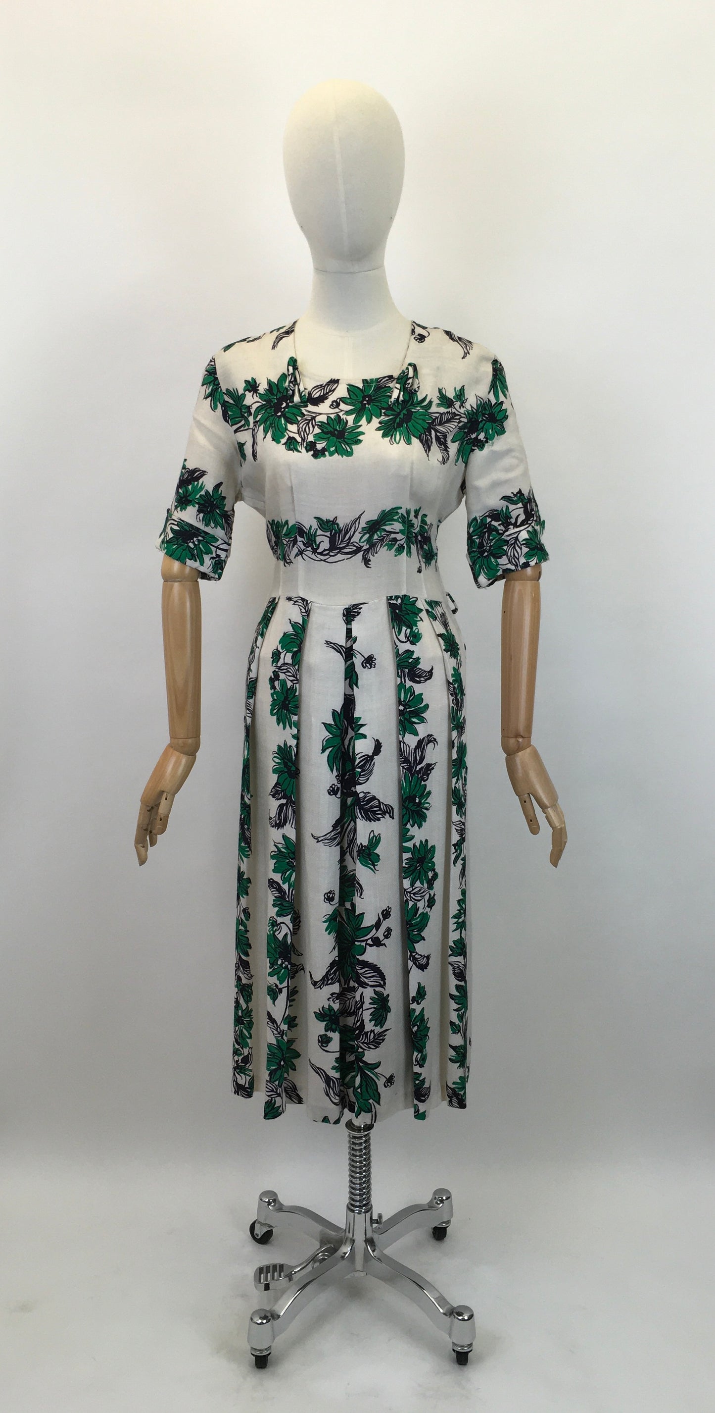 Original Stunning 1940's CC41 Utility Day Dress - In A Floral Moygashal Linen in Green, White & Black
