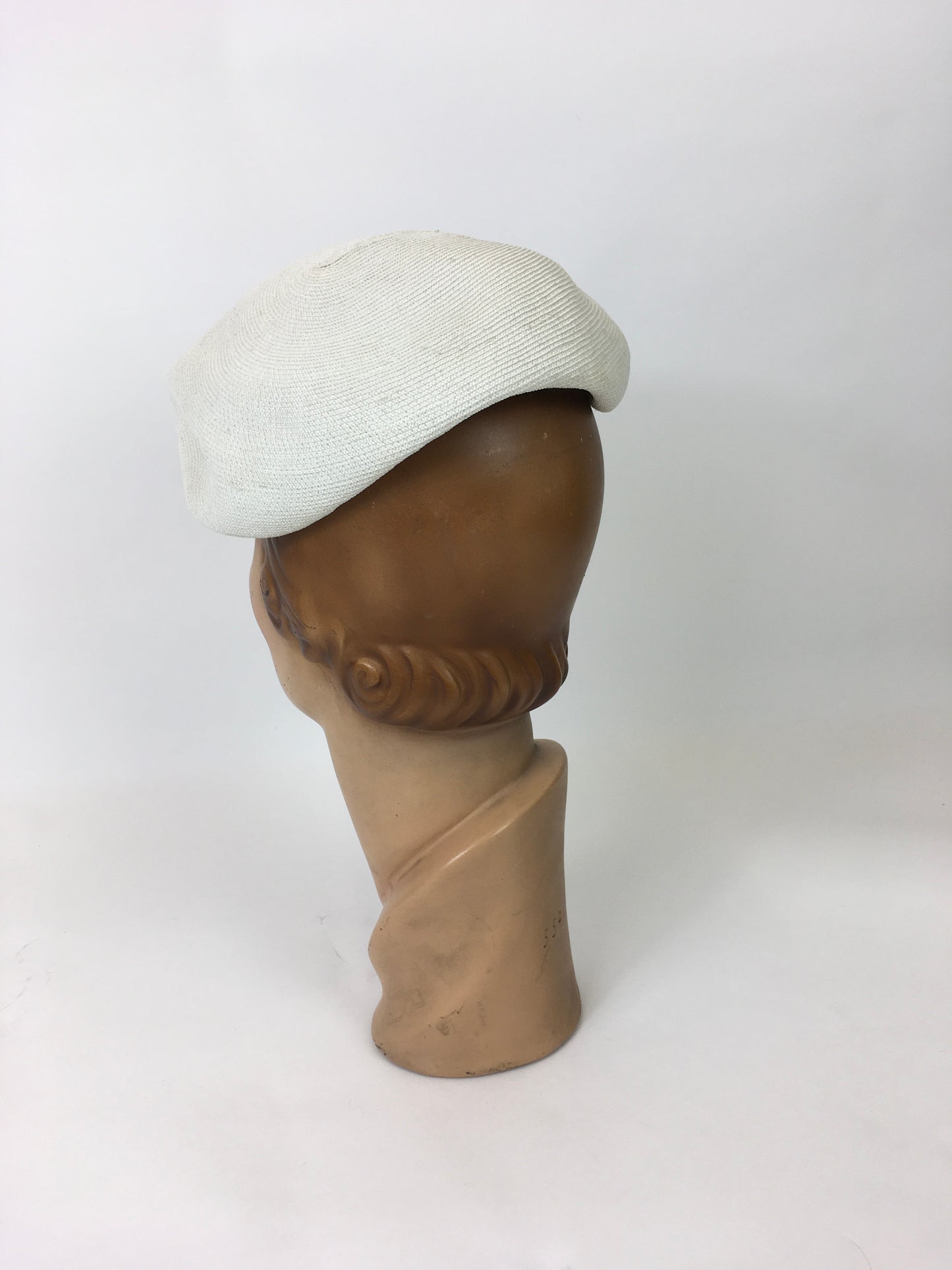 Original 1950’s Simple Yet elegant White Hat - For Chic 50’s Styling